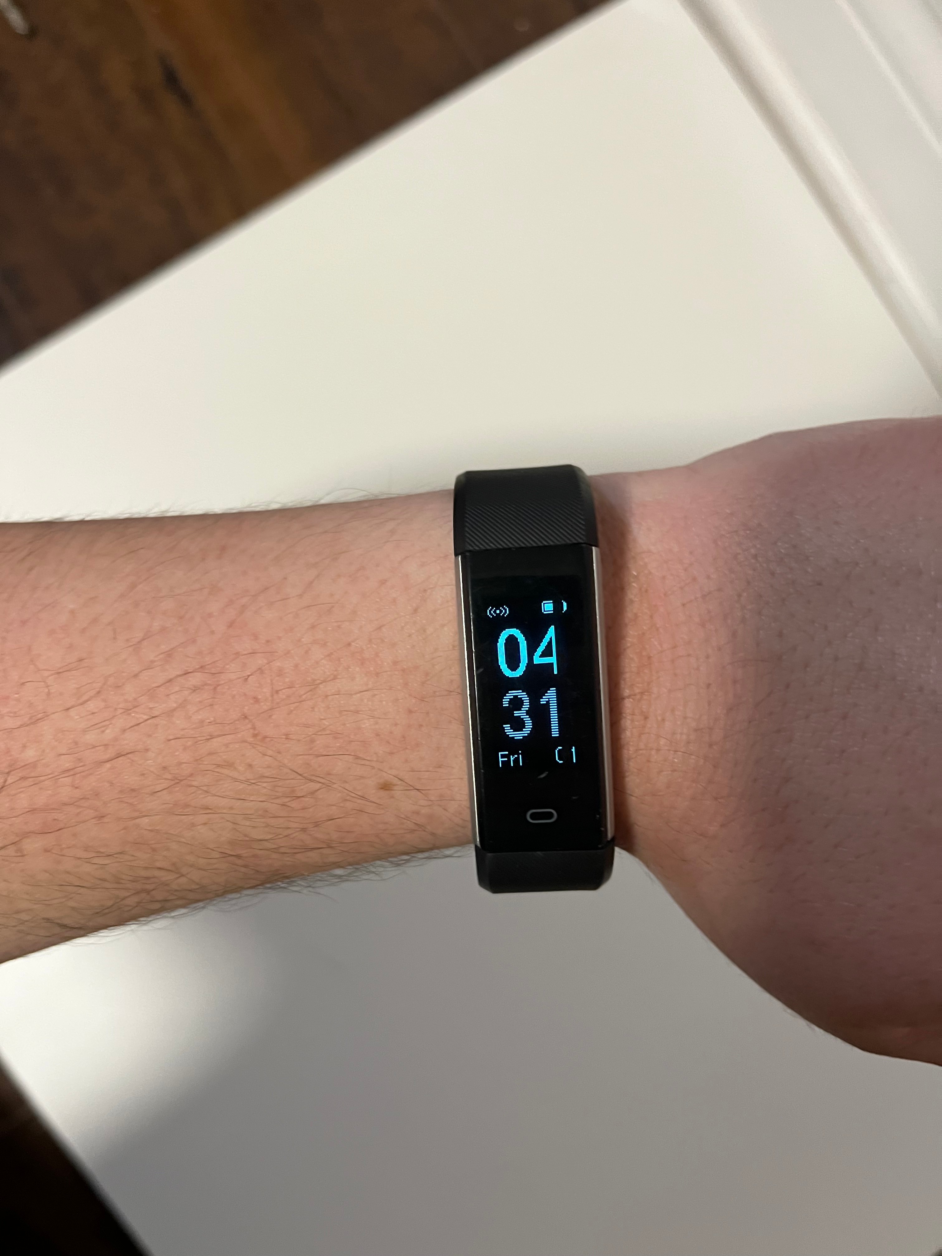 Fitness Tracker Smart Watch with Heart Rate & Sleep Monitor