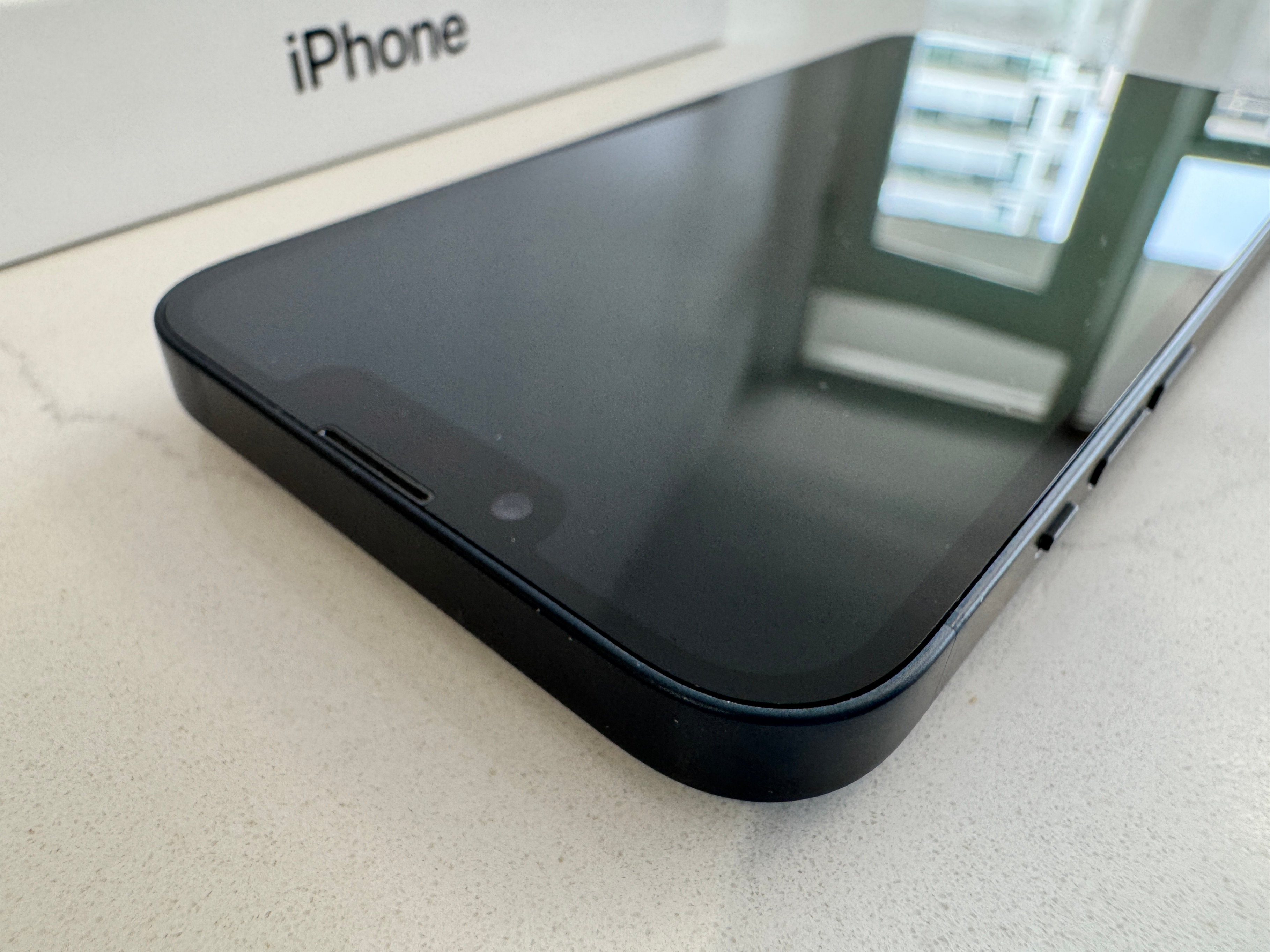 Apple iPhone 13 128GB Midnight A2631 w/ Box - photo 3