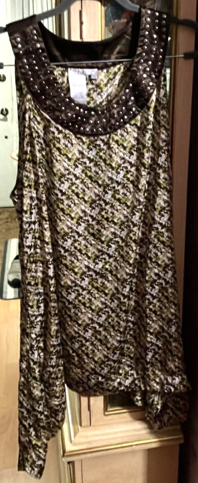 Women Top Brown and Green with Studs - Size 2X (100% Polyester)