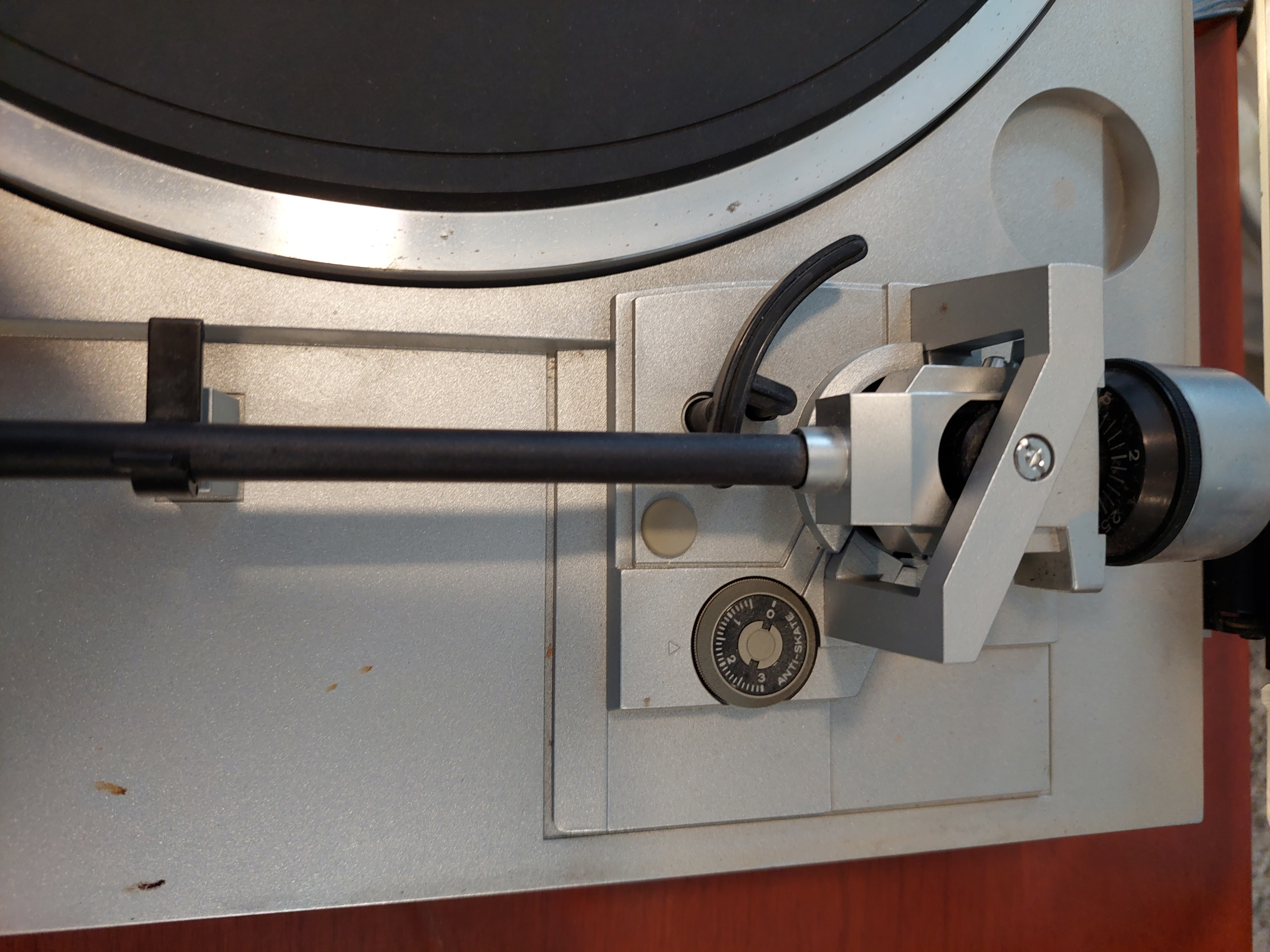 Hitachi HT-45 Direct Drive Turntable - photo 2