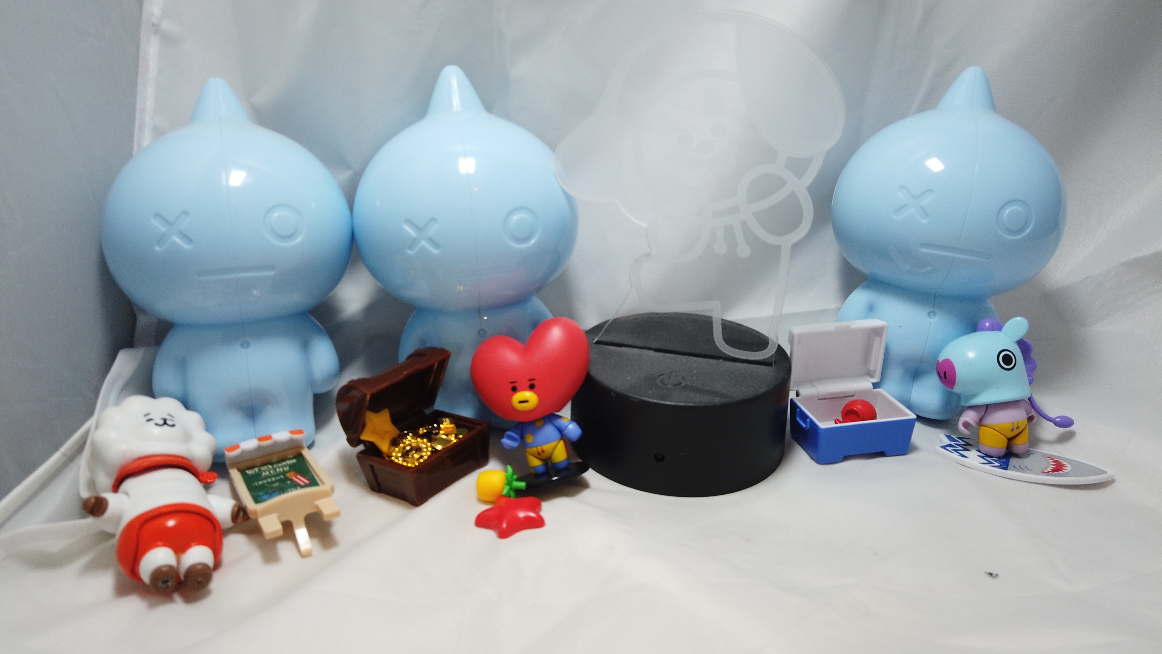 BT21 BTS Figure Lot - VAN TATA MANG Mini Figures + Acrylic LED L