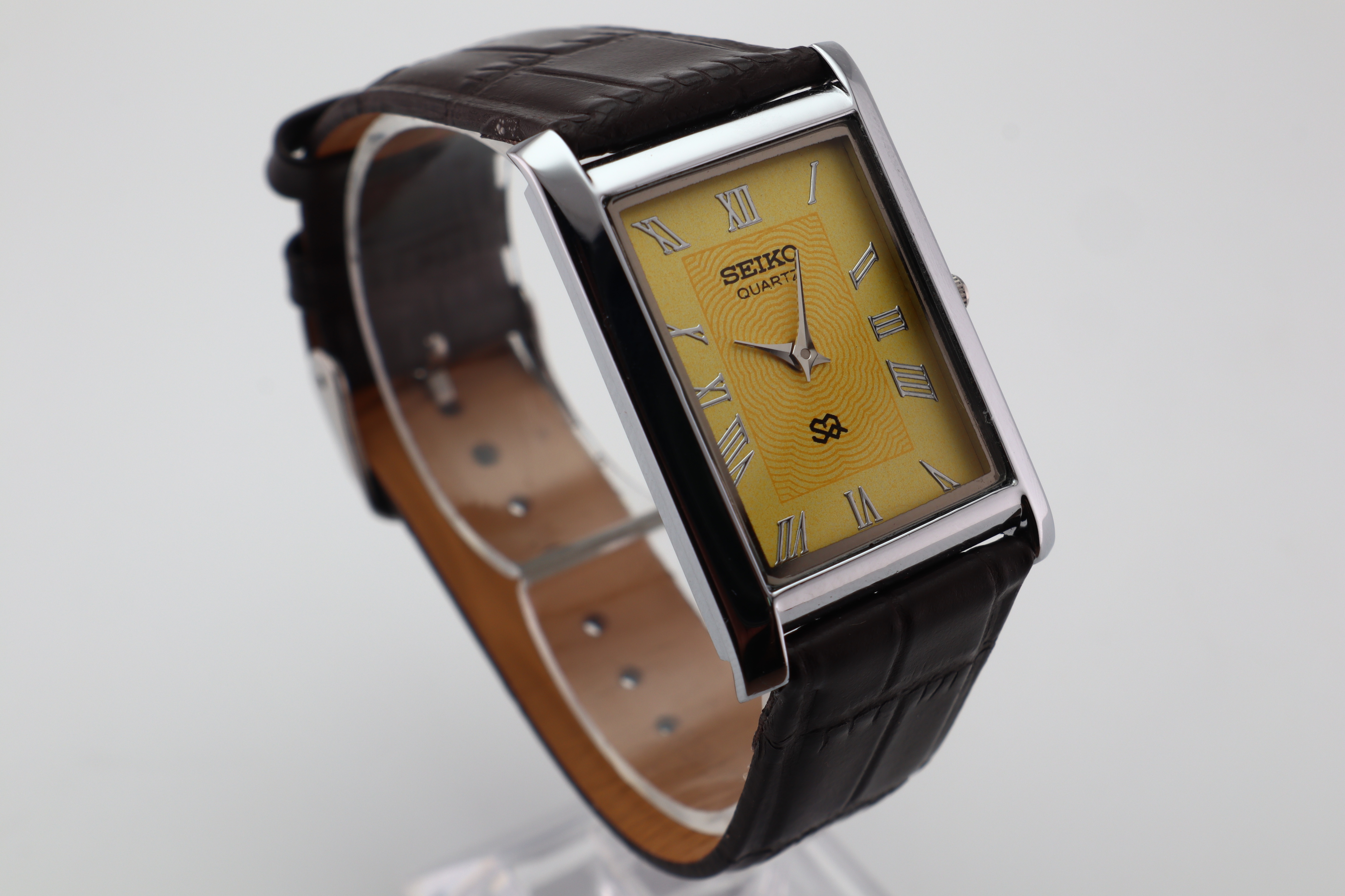 Refurbished Vintage Slim Tank Men’s Watch