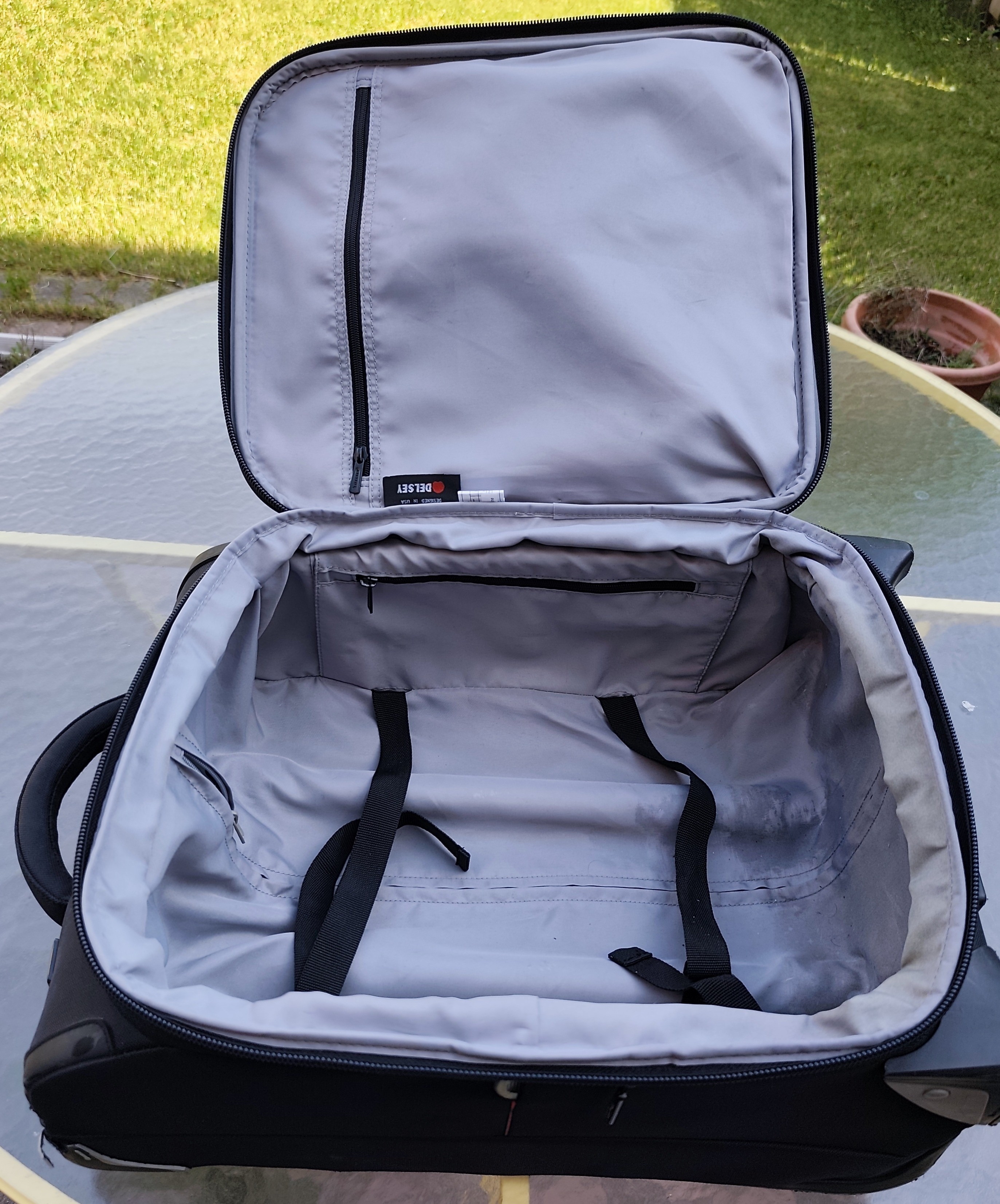 Delsey carry on luggage with telescopic pull handle - photo 2