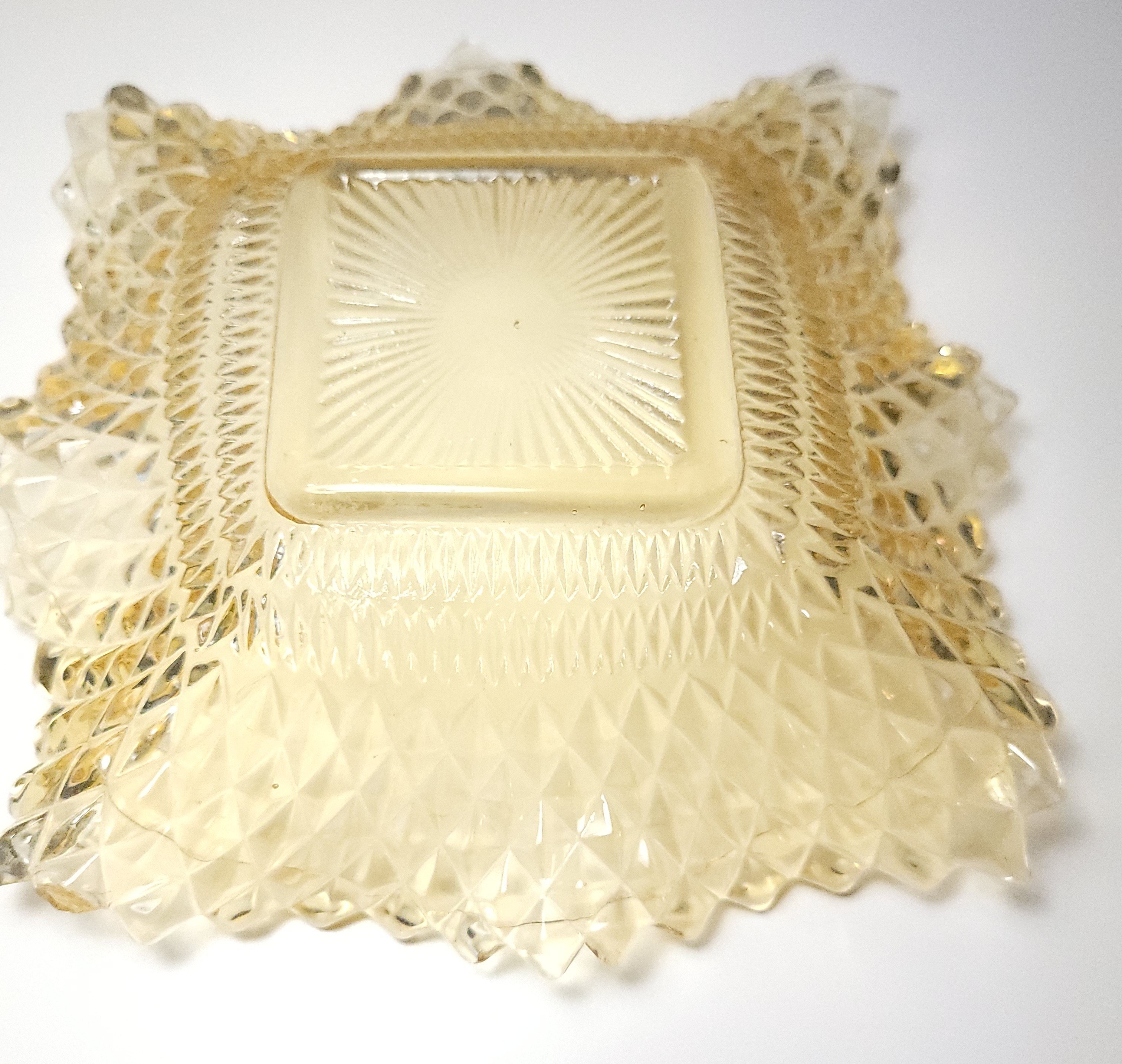 Indiana Glass Amber Diamond Point Square Ruffled Bowl Circa 1965 - photo 4
