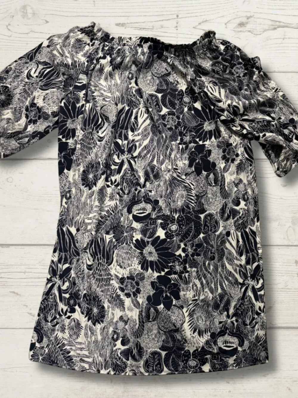 H&M Floral Puff Sleeve Dress – Size 4 (Small) - photo 3