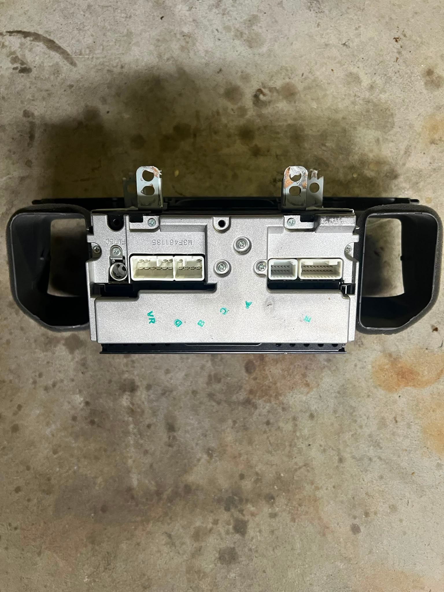 OEM Toyota Corolla/Matrix Radio CD Player (2003-2008) - A51813 - photo 2