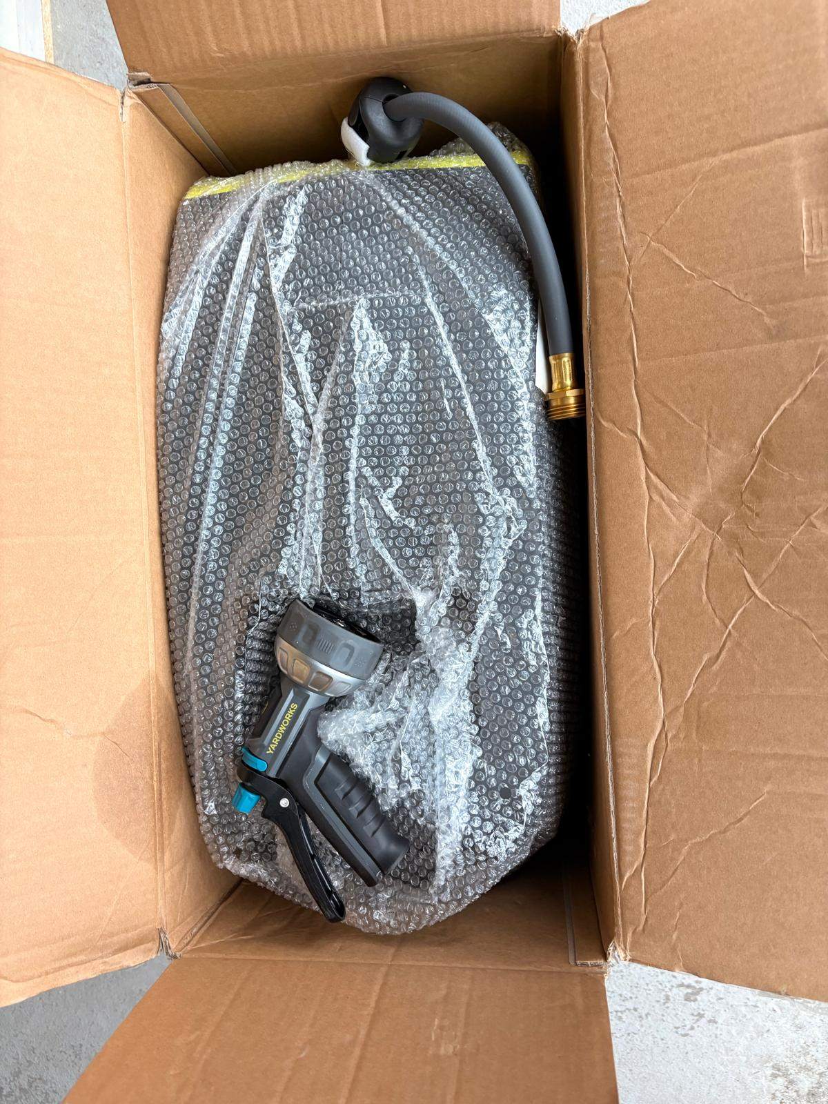 Yardworks PRO FLEX Auto Retractable Hose Reel 120'