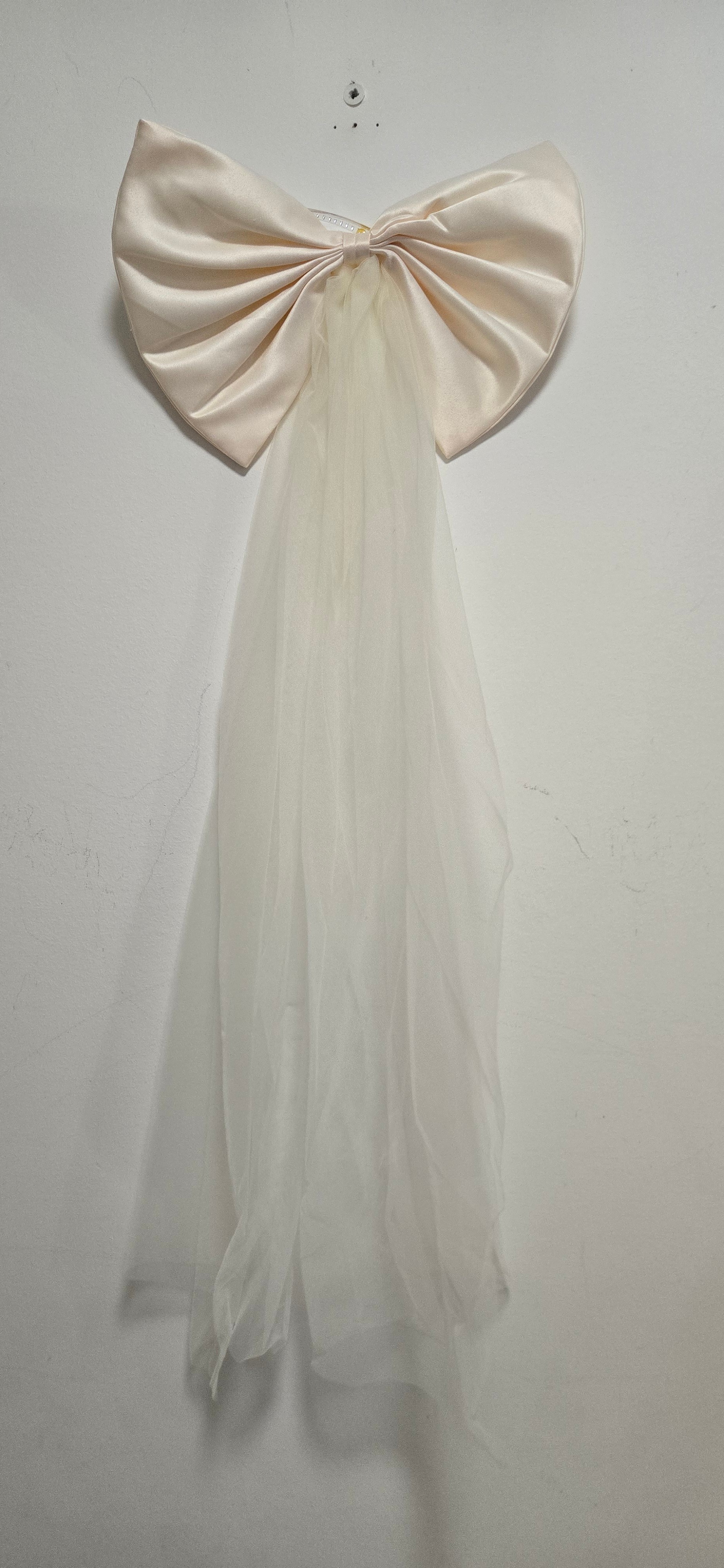 Girls' Cream Dress with Bow Veil:5362 - photo 3