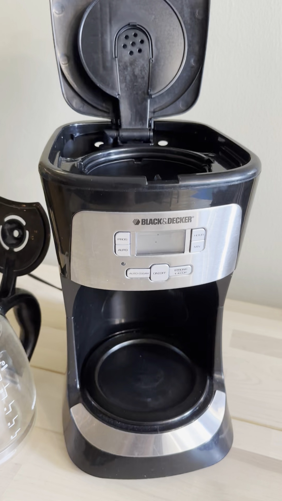 2-Cup Programmable Coffee Maker (BLACK+DECKER) - photo 5