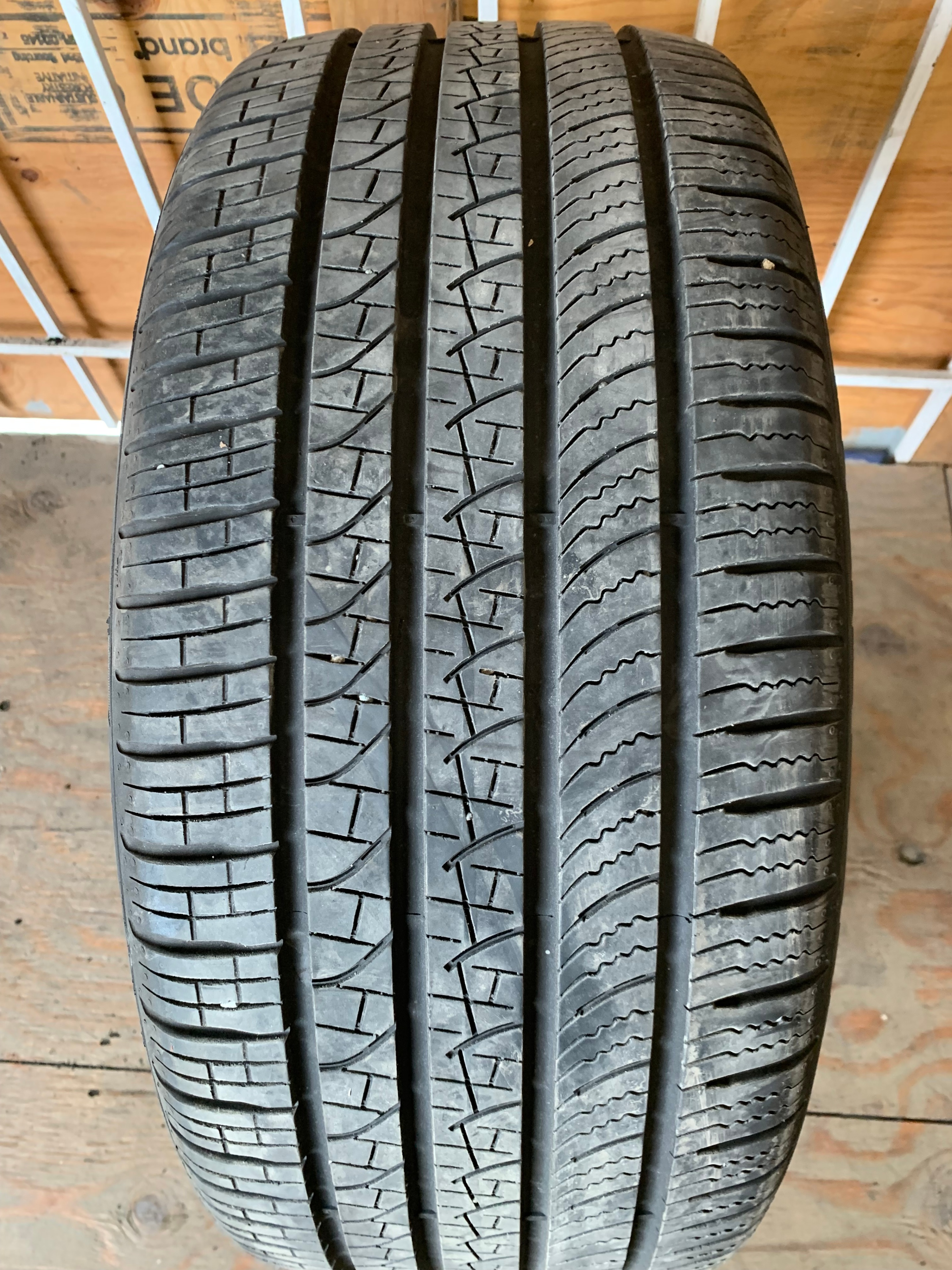 1 X single 255/45/19 M+S Pirelli scorpion zero A/S w 85% tread