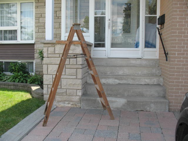 6 Foot Wooden Ladder - photo 3