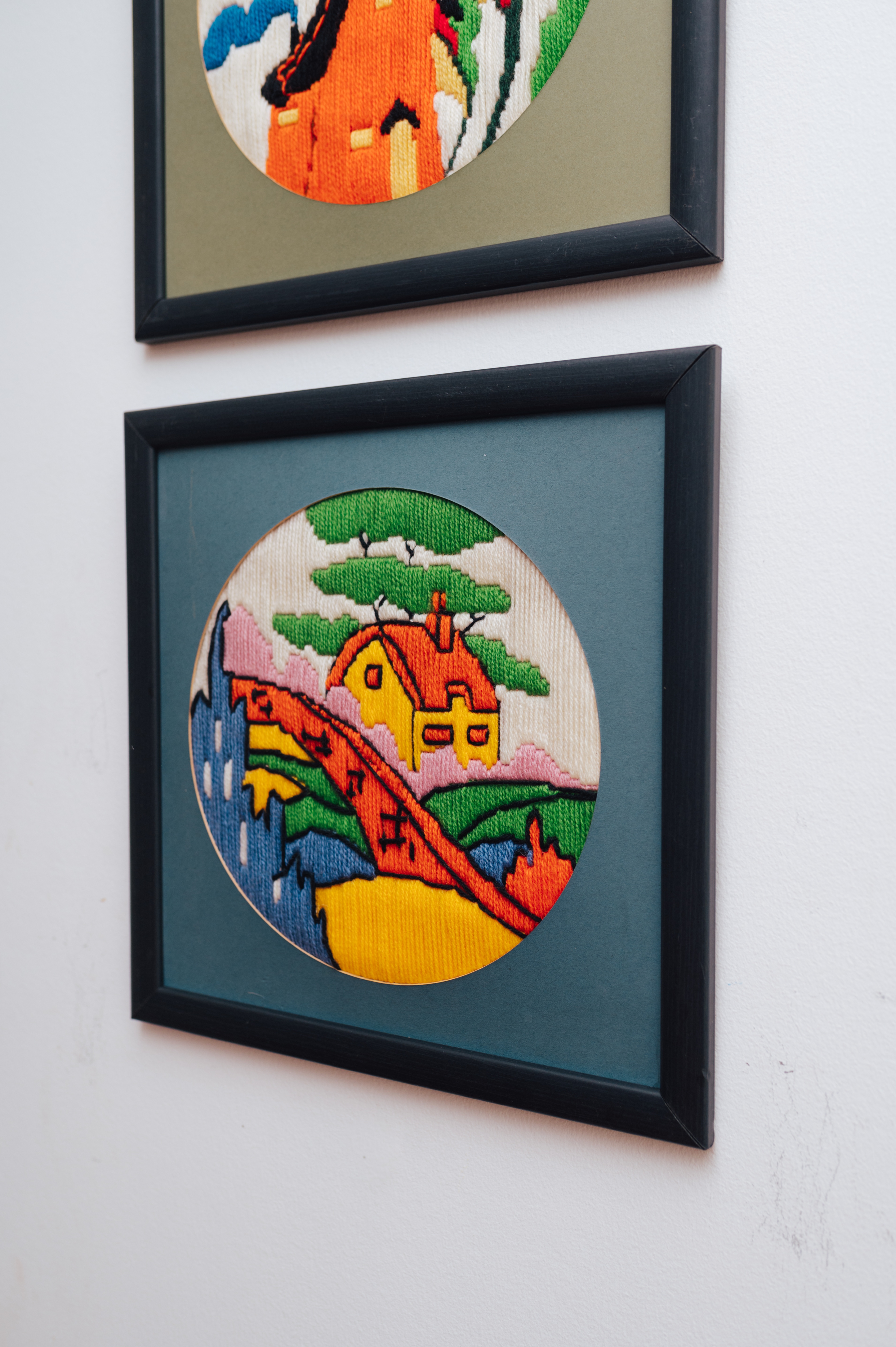 Clarice Cliff Farmhouse Embroideries - photo 5