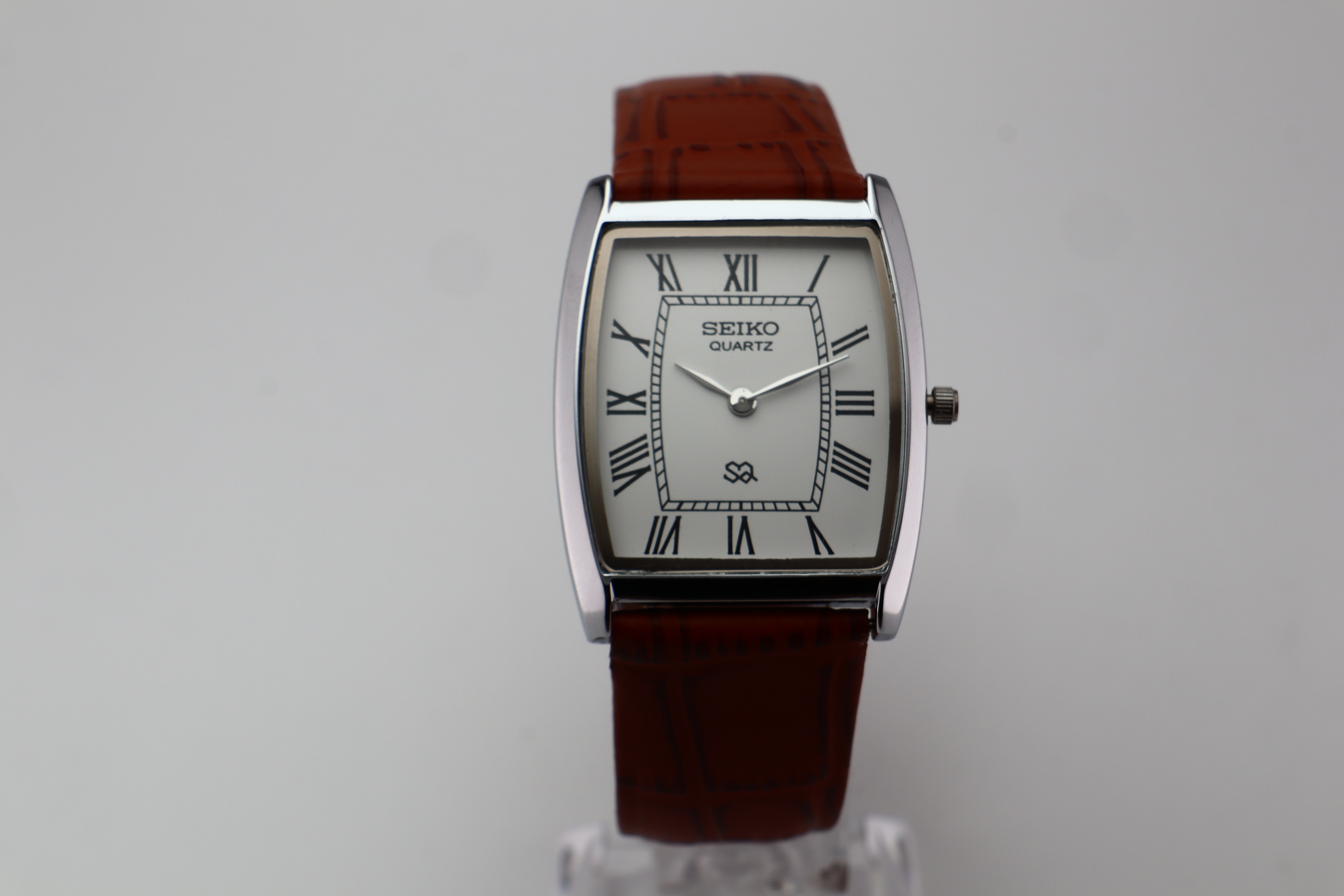 Refurbished Vintage Barrel Tank Men’s Watch - photo 2