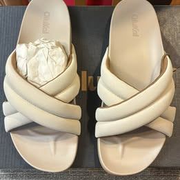 New in box OluKai Hila Beach Sandals Cloudy size 7 - photo 4