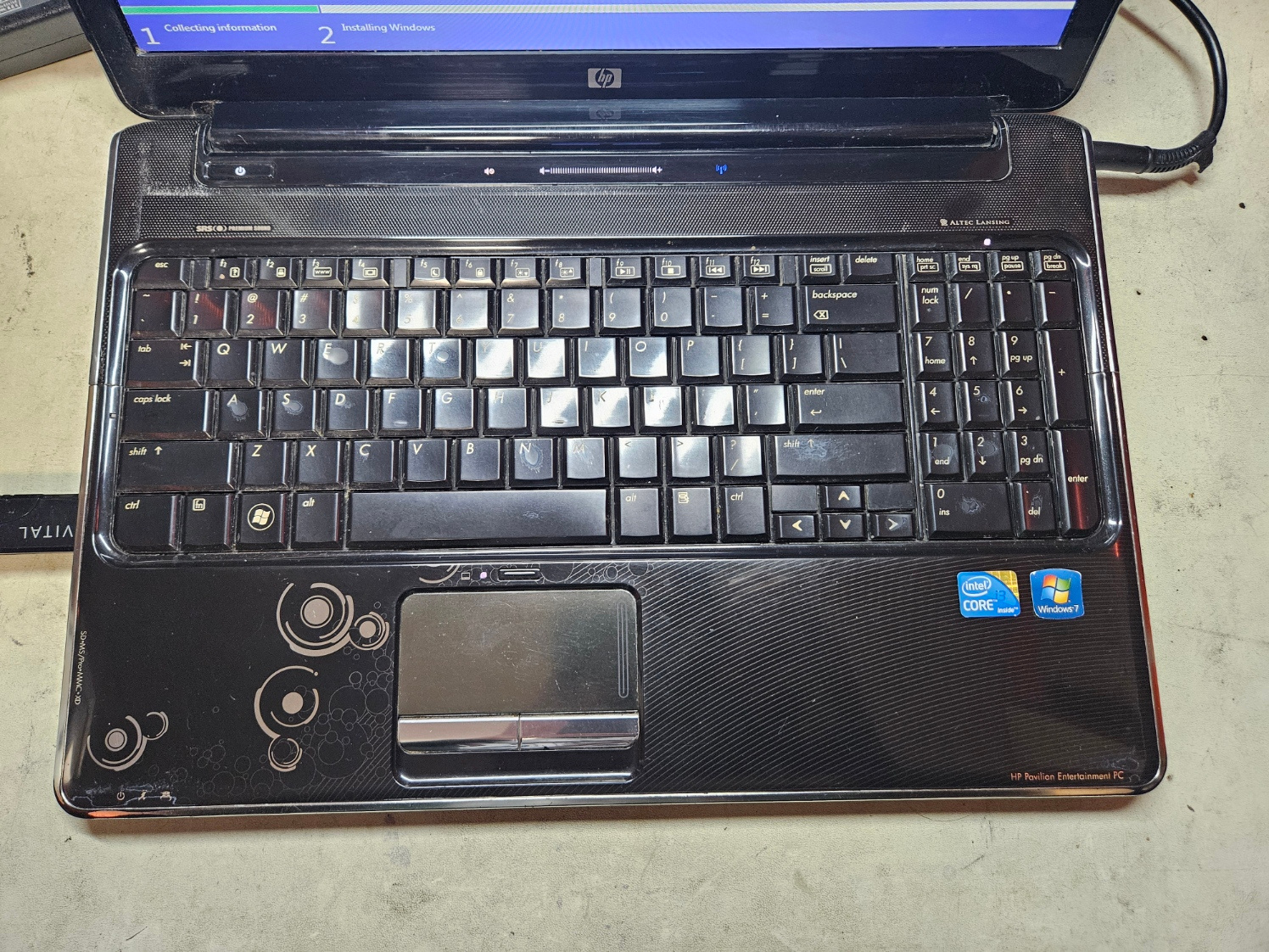HP Pavilion dv6 Laptop — Core i3 / 4GB RAM / 500GB HDD - photo 4