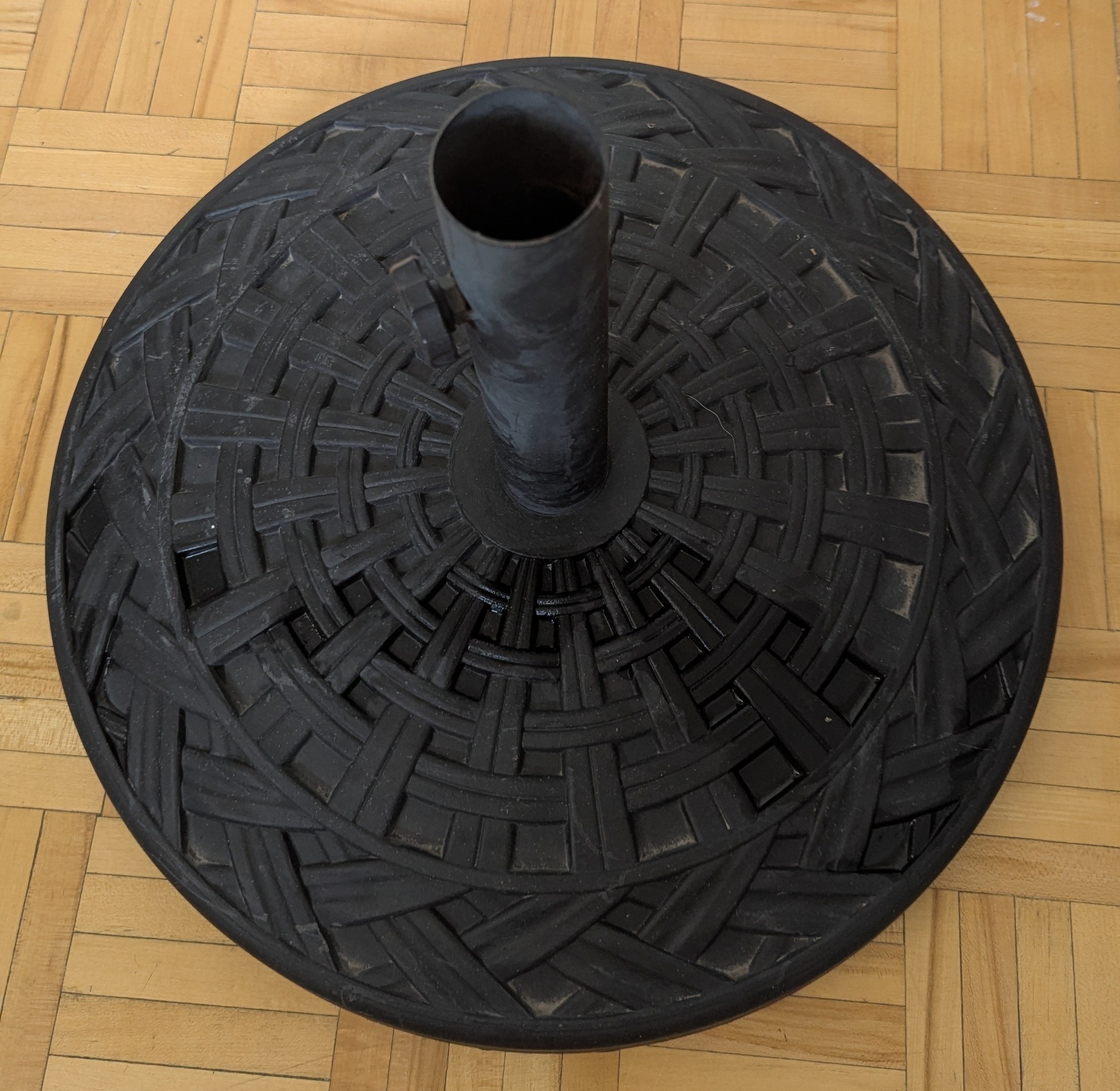 Round Resin Outdoor Umbrella Christmas Tree Base Stand Patio - photo 2
