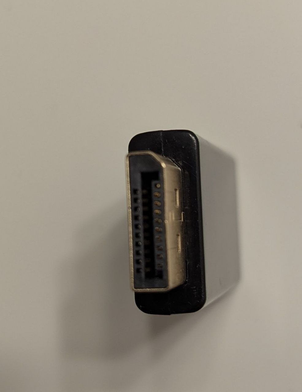 4K Ultra HD DisplayPort to HDMI Adapter - photo 3