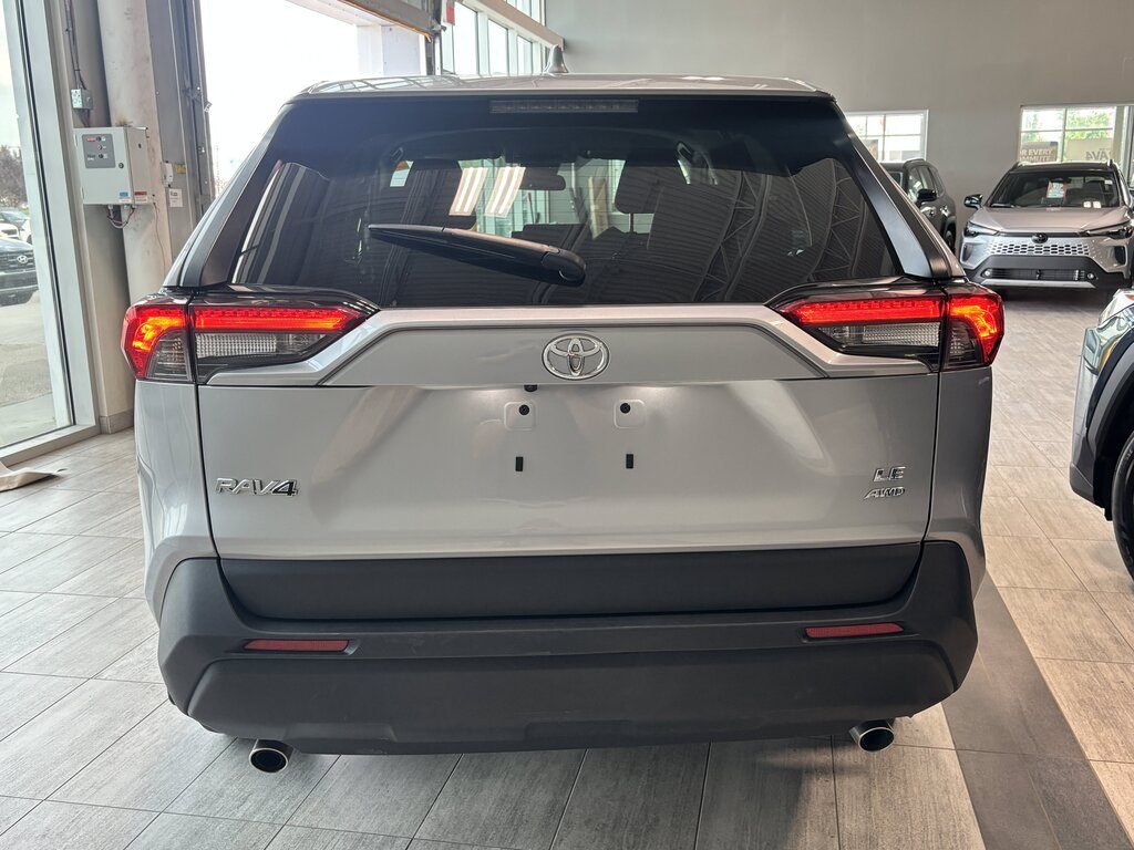 2025 Toyota RAV4 - photo 4