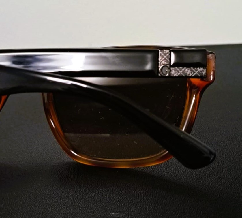 GUESS Sunglasses Crystal Honey Wayfarer Frame 4G Logo GU 6700 - photo 5