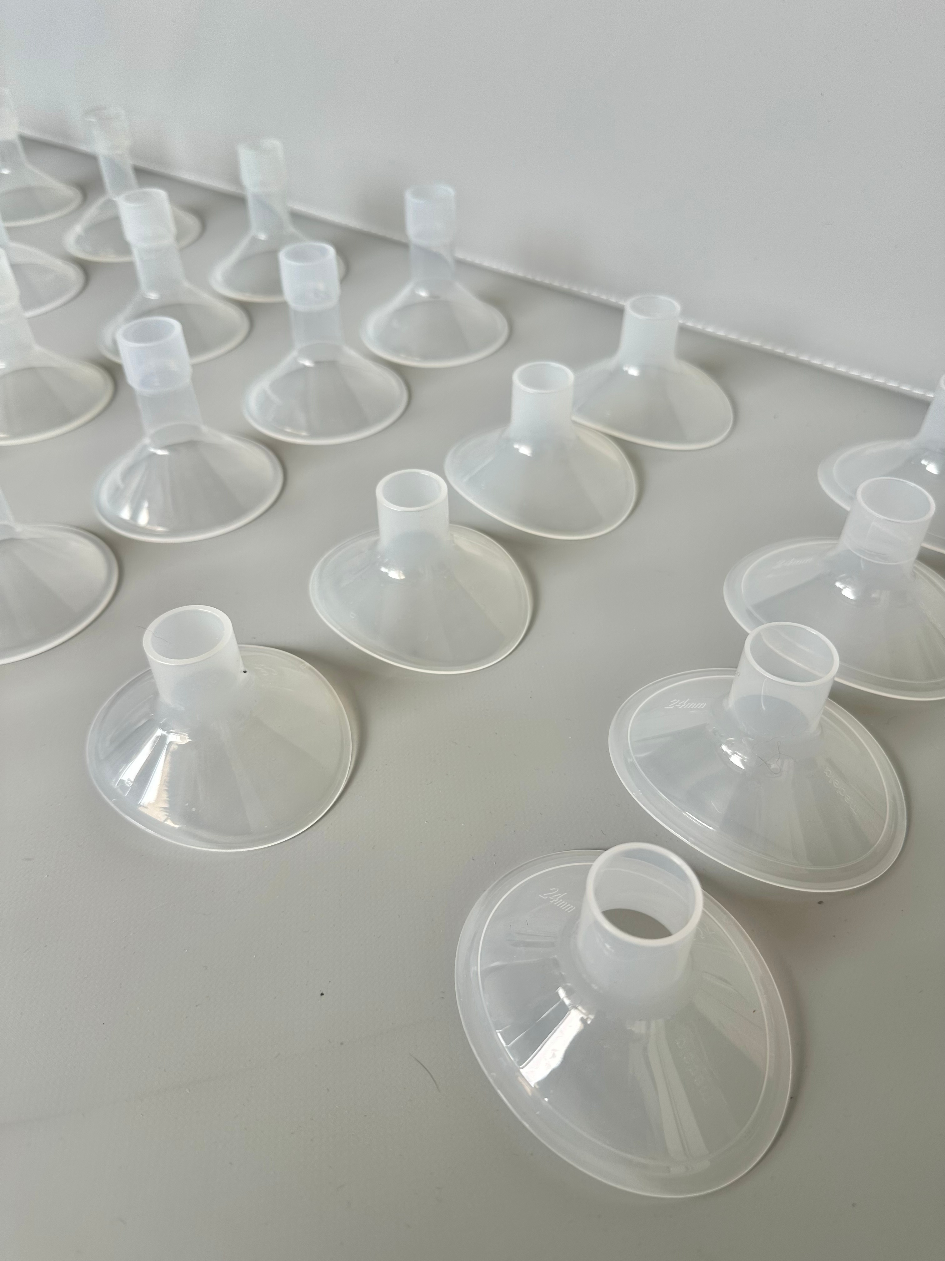 Breast Pump Flanges in Various Sizes 14-24 - photo 3