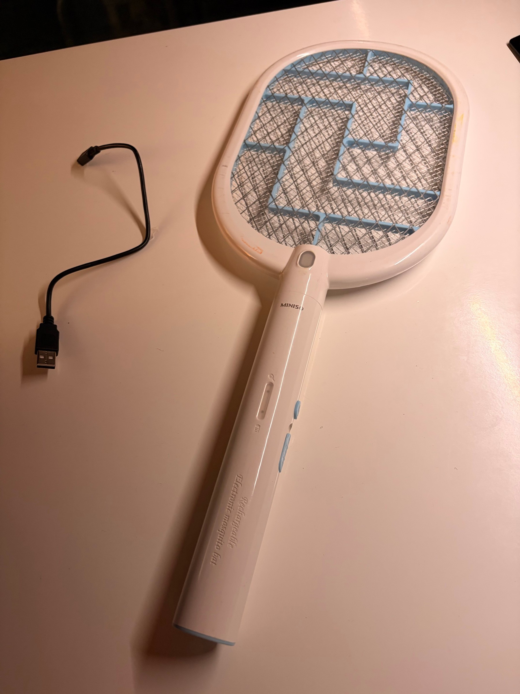 MINISO rechargeable electric mosquito swatter - photo 3