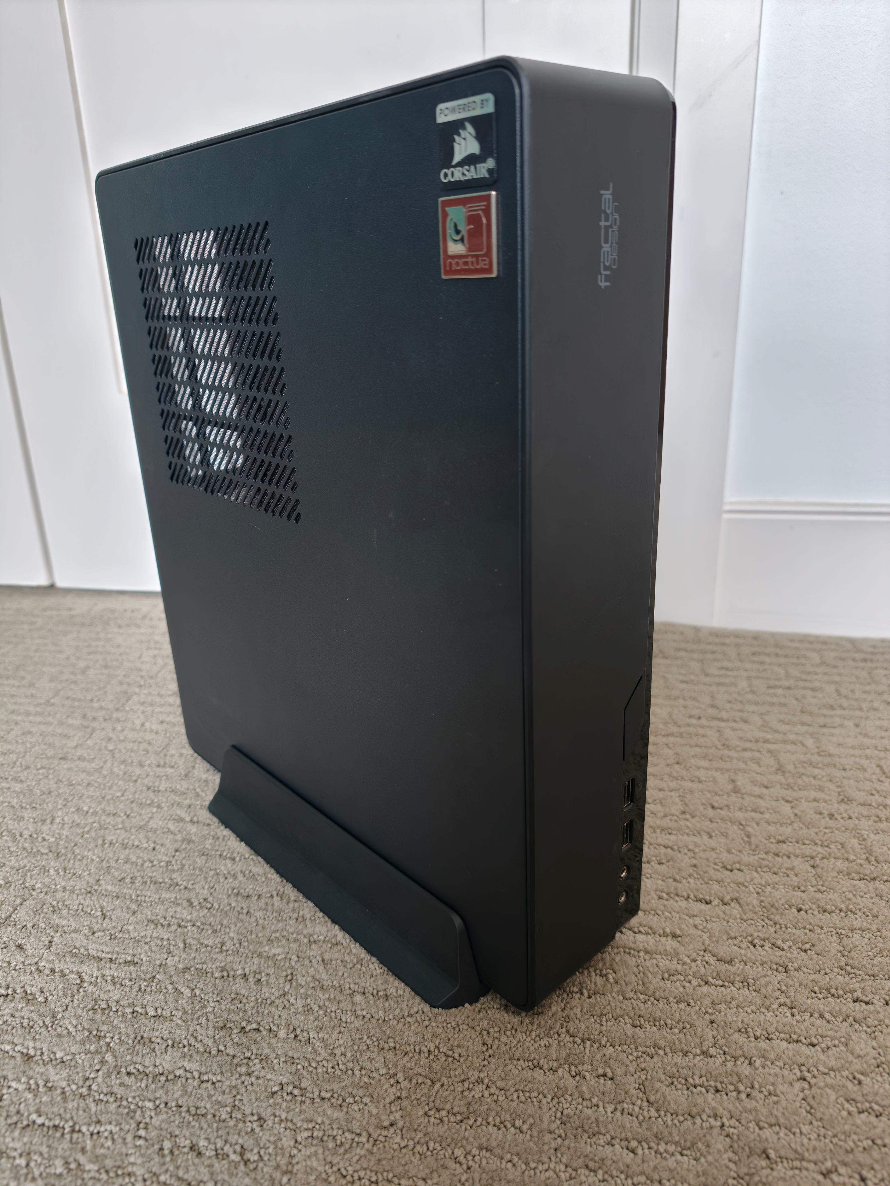 Fractal Design Node 202 ITX Computer Case - photo 2