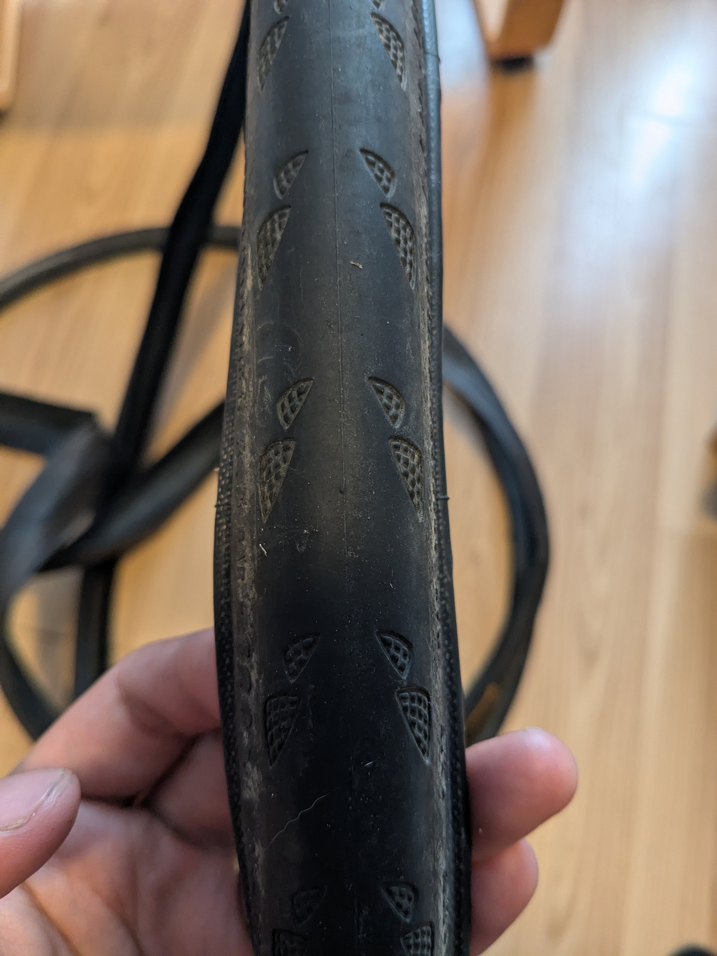 Continental Gatorskin Road Bicycle Tires 622-25 - photo 3