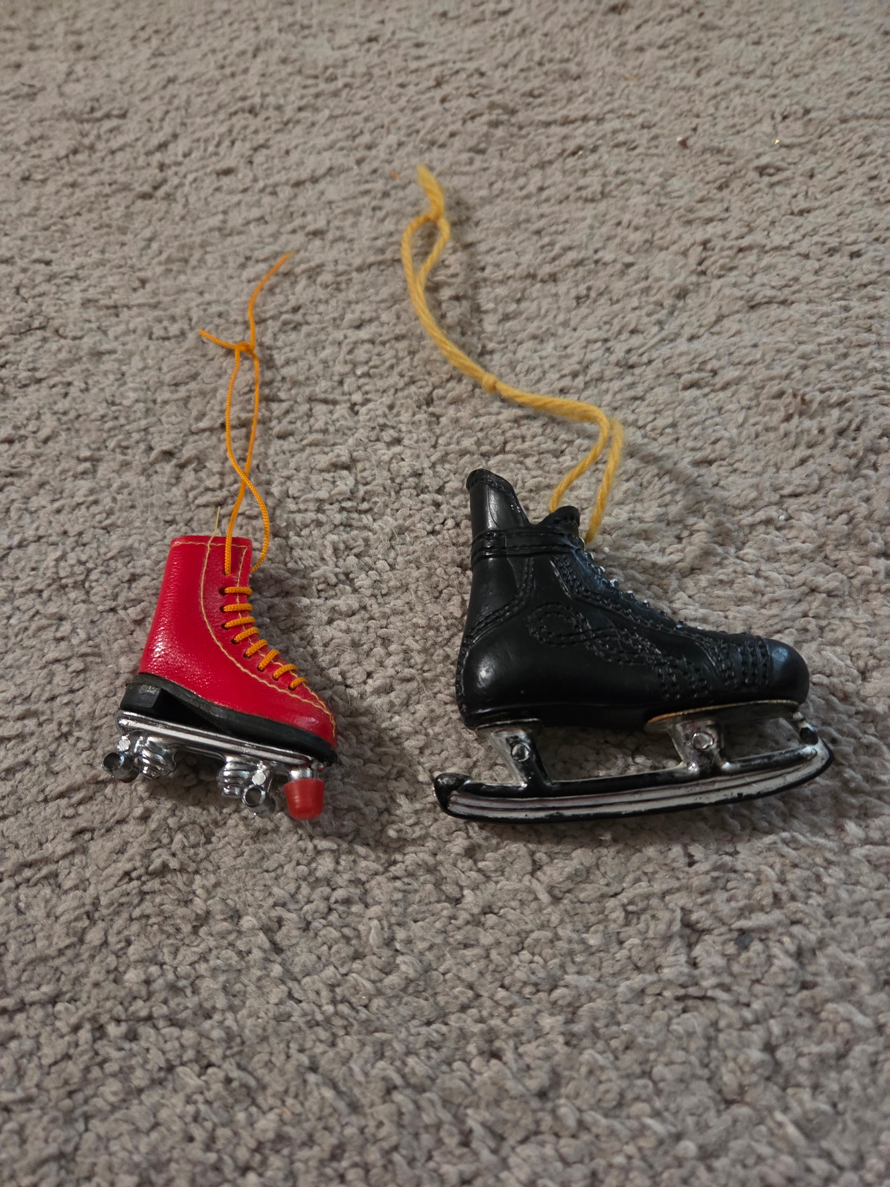 Vintage Miniature Roller & Ice Skate Ornaments, 3x3" & 2x2"