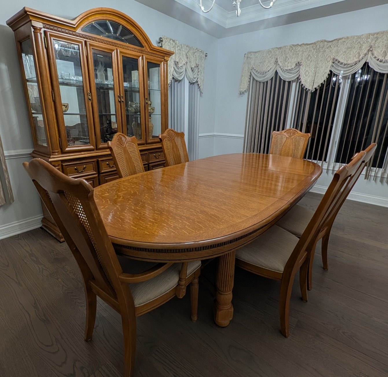 Oak Dining Table and Hutch Set - photo 3