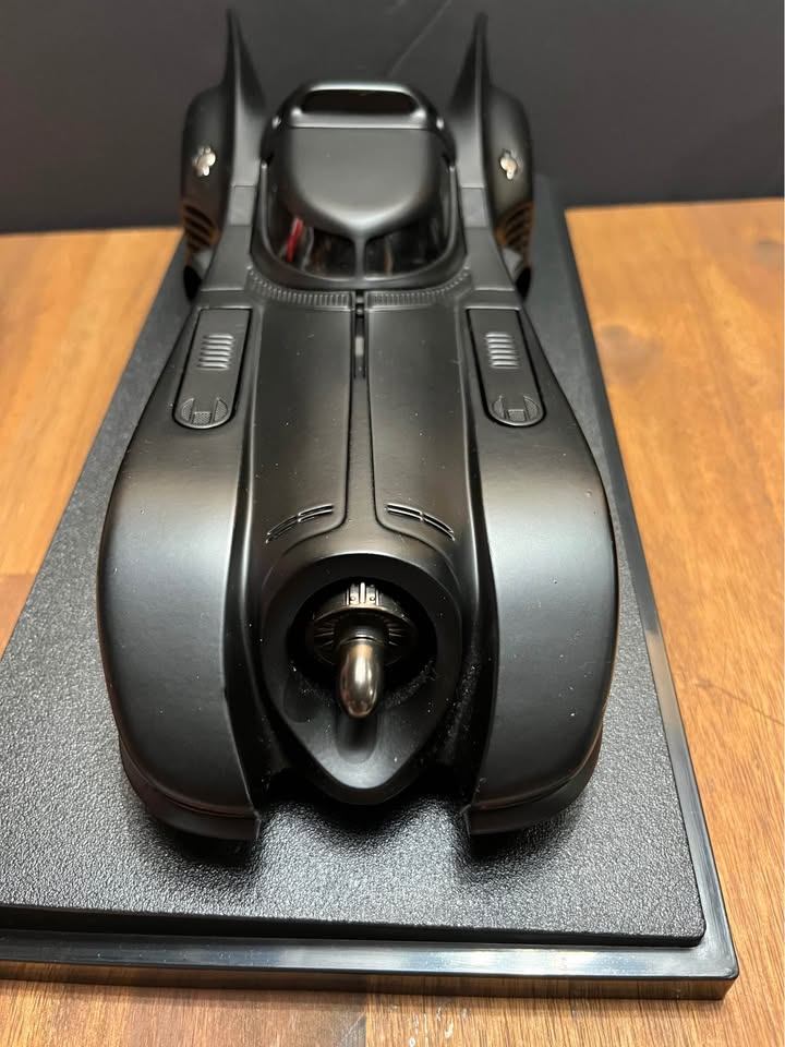 Hot Wheels 1989 Batmobile 1:18 scale Metal - photo 2