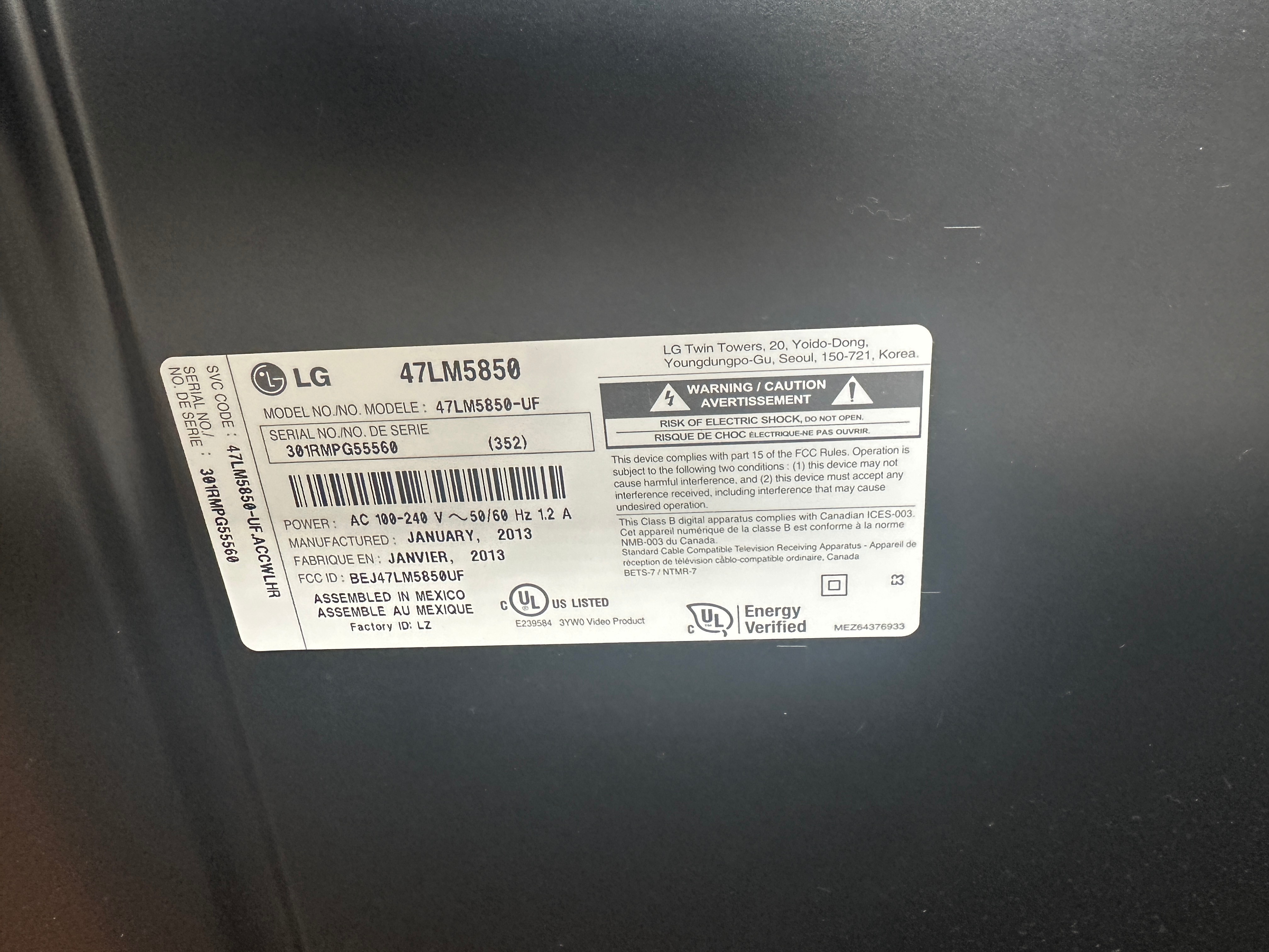 LG 47" Tv - photo 3