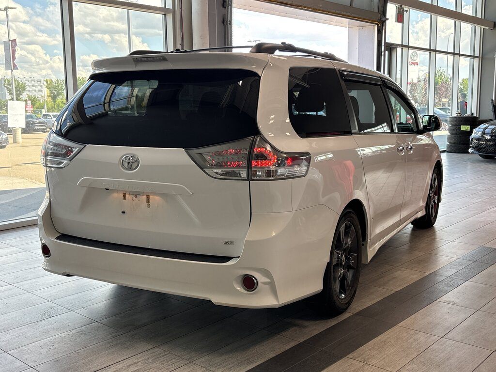 2016 Toyota Sienna - photo 5