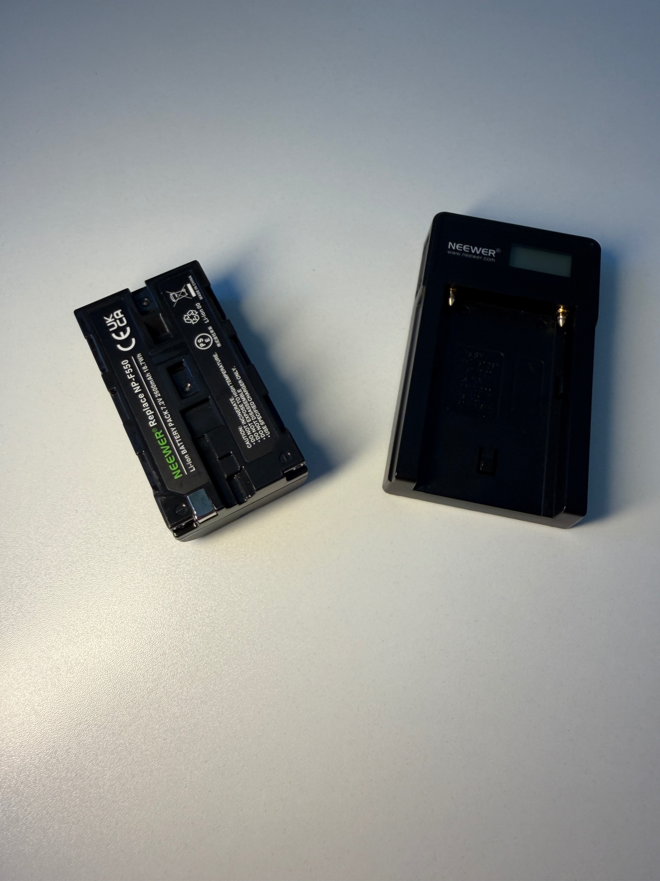 Neewer F100 Camera Monitor - photo 4