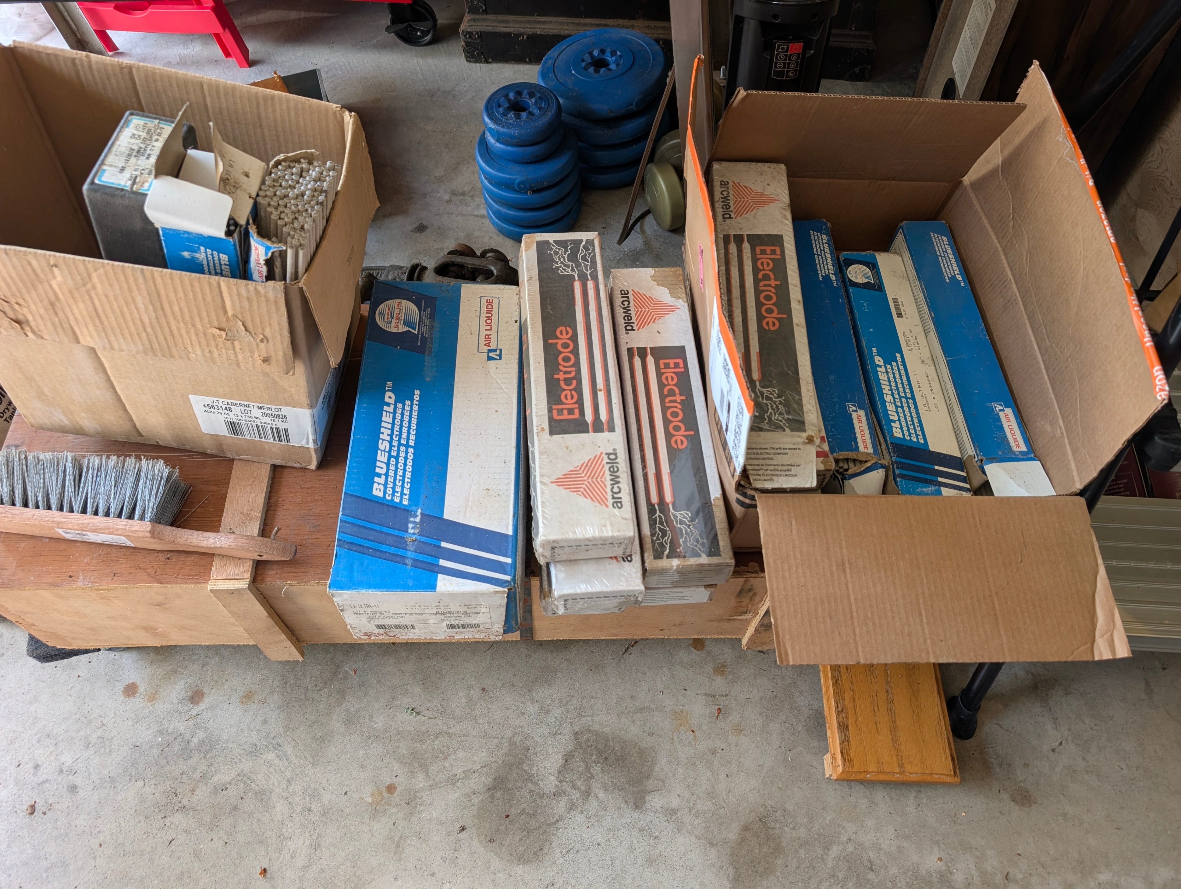12+ boxes of welding rods - photo 2