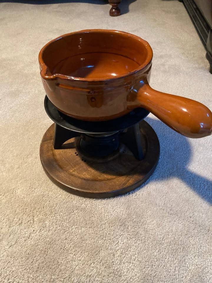 French ceramic fondue set