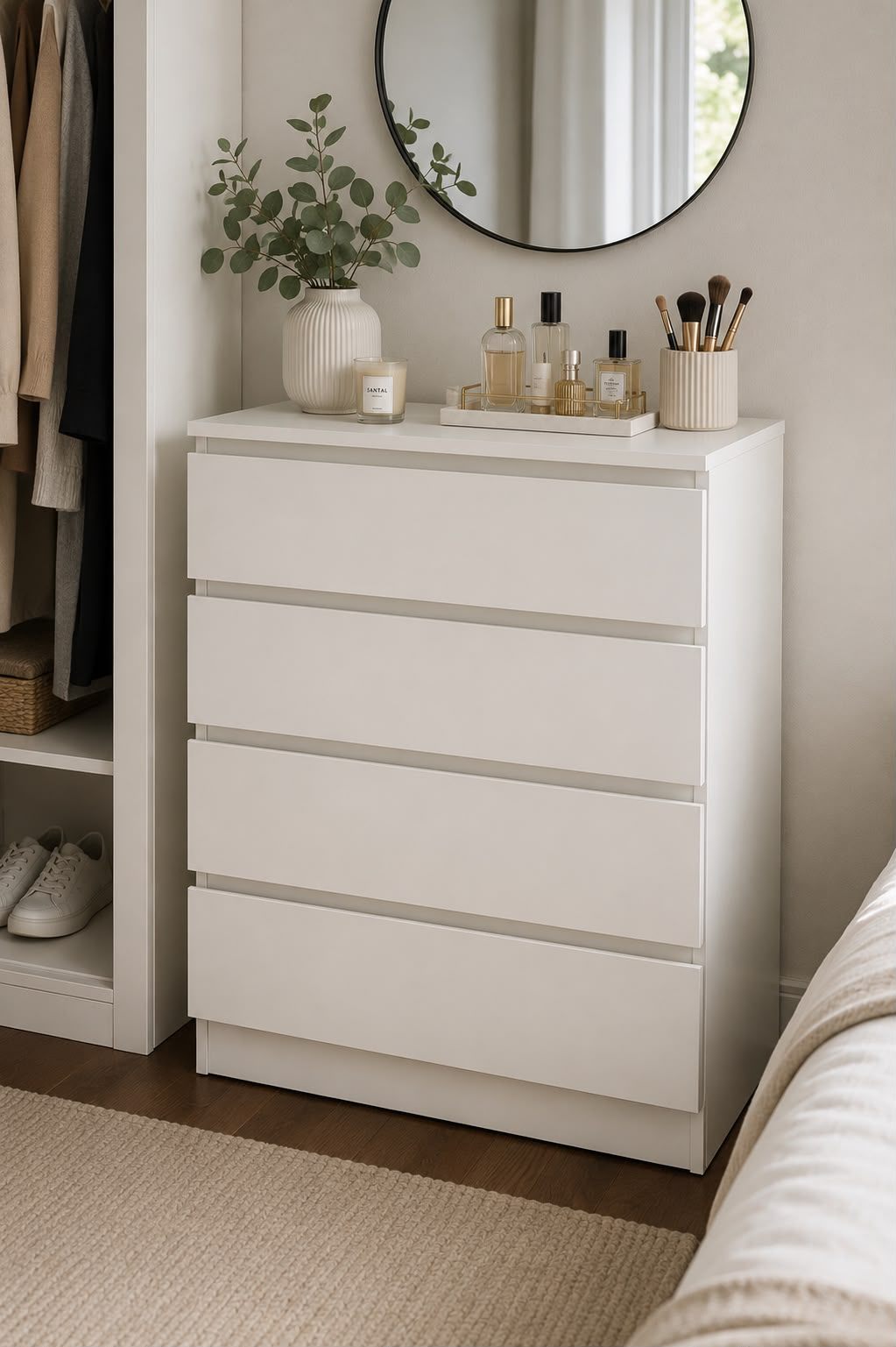 MUST GO MOVING SALE - 4-Drawer Dresser - photo 4