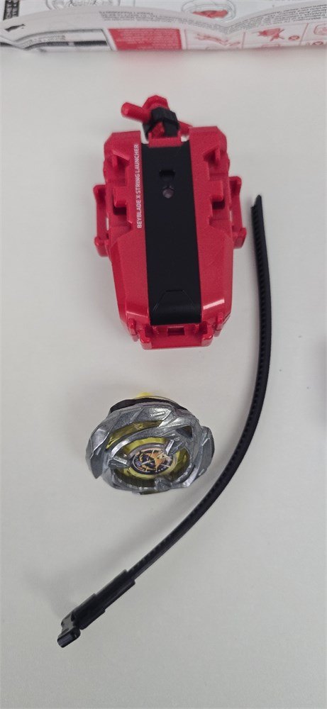 Beyblade Wizard Arrow 4-80B Launcher Set - photo 3