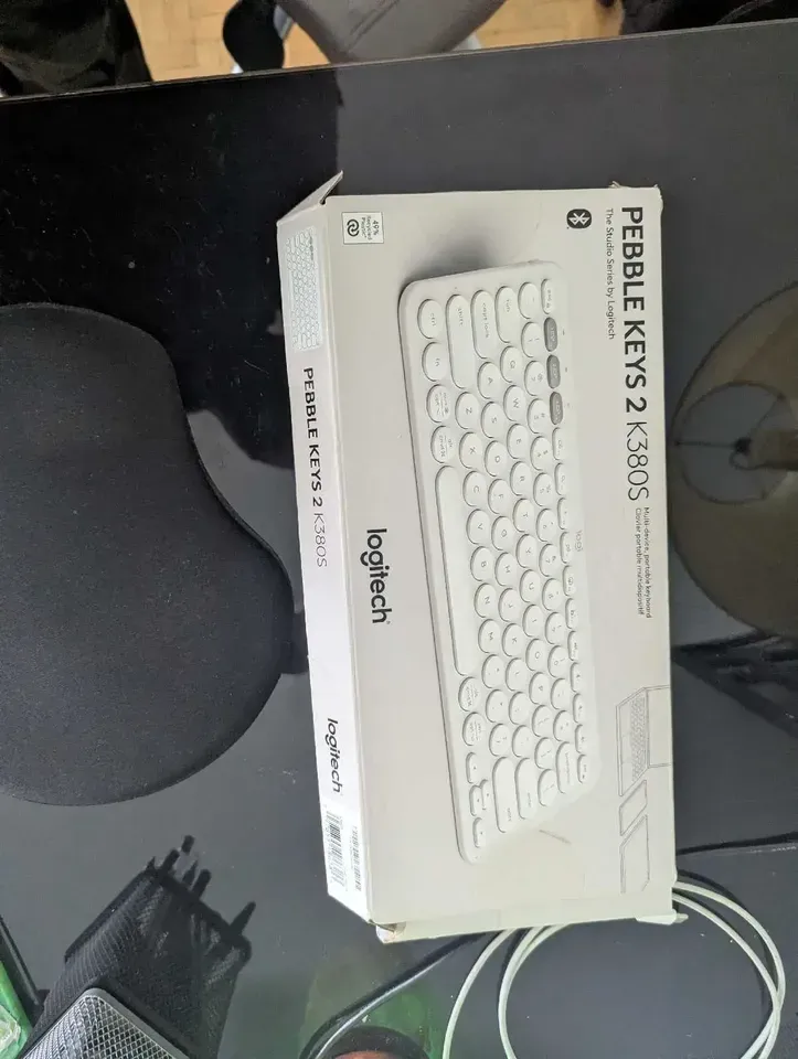 Logitech Pebble Keys 2 K380S