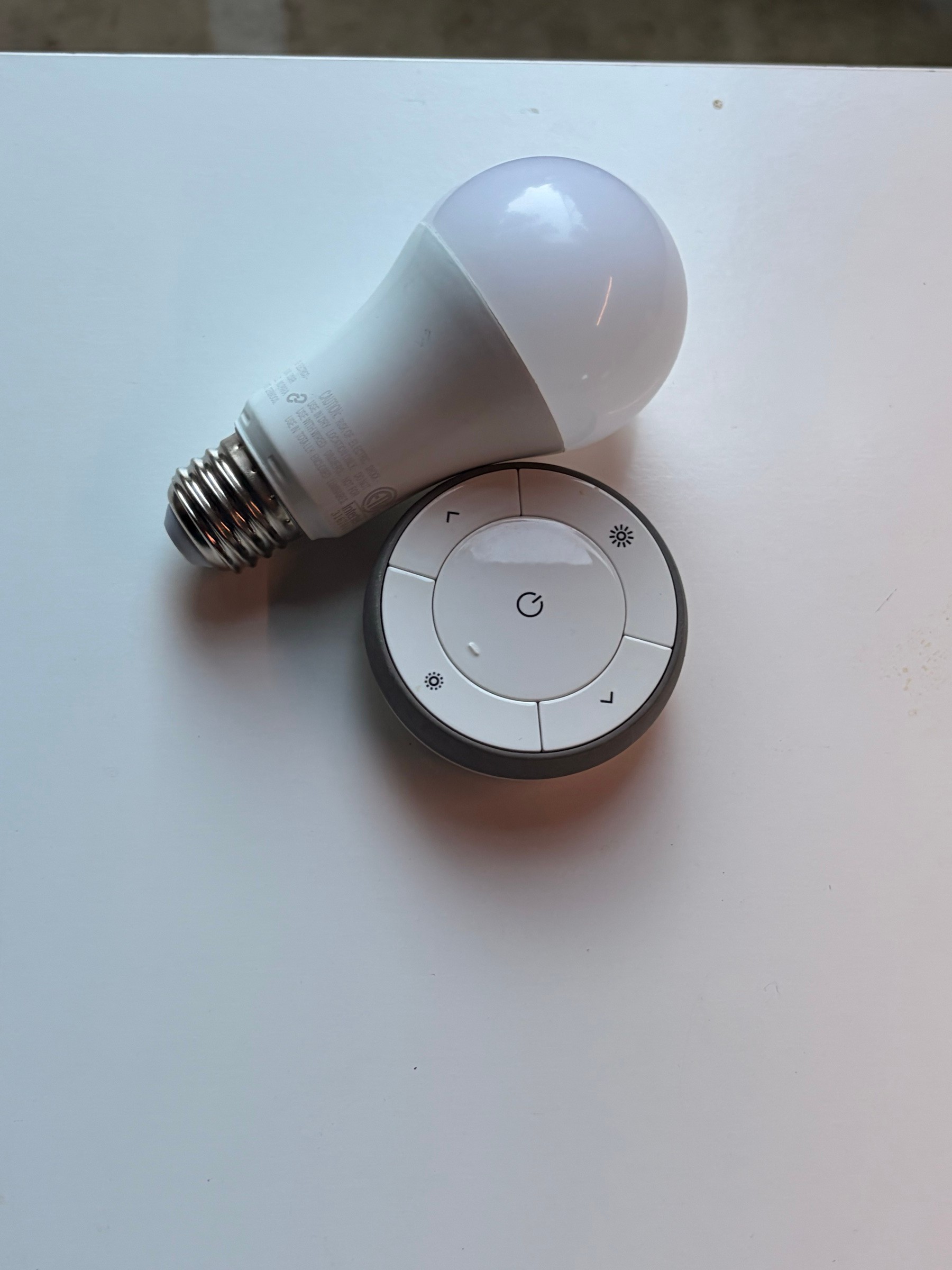 IKEA TRÅDFRI smart bulb + wireless remote