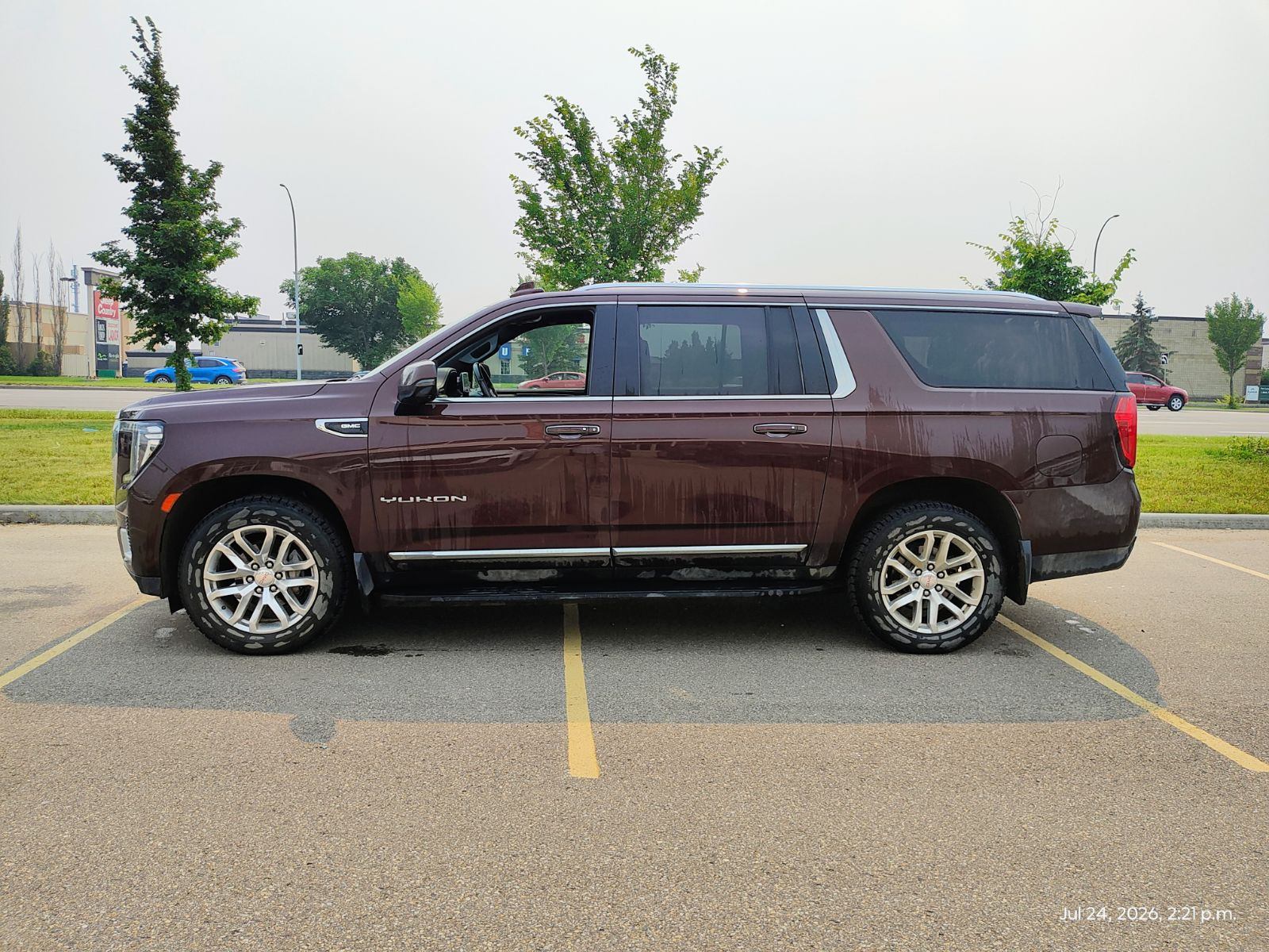 2022 GMC Yukon XL - photo 2