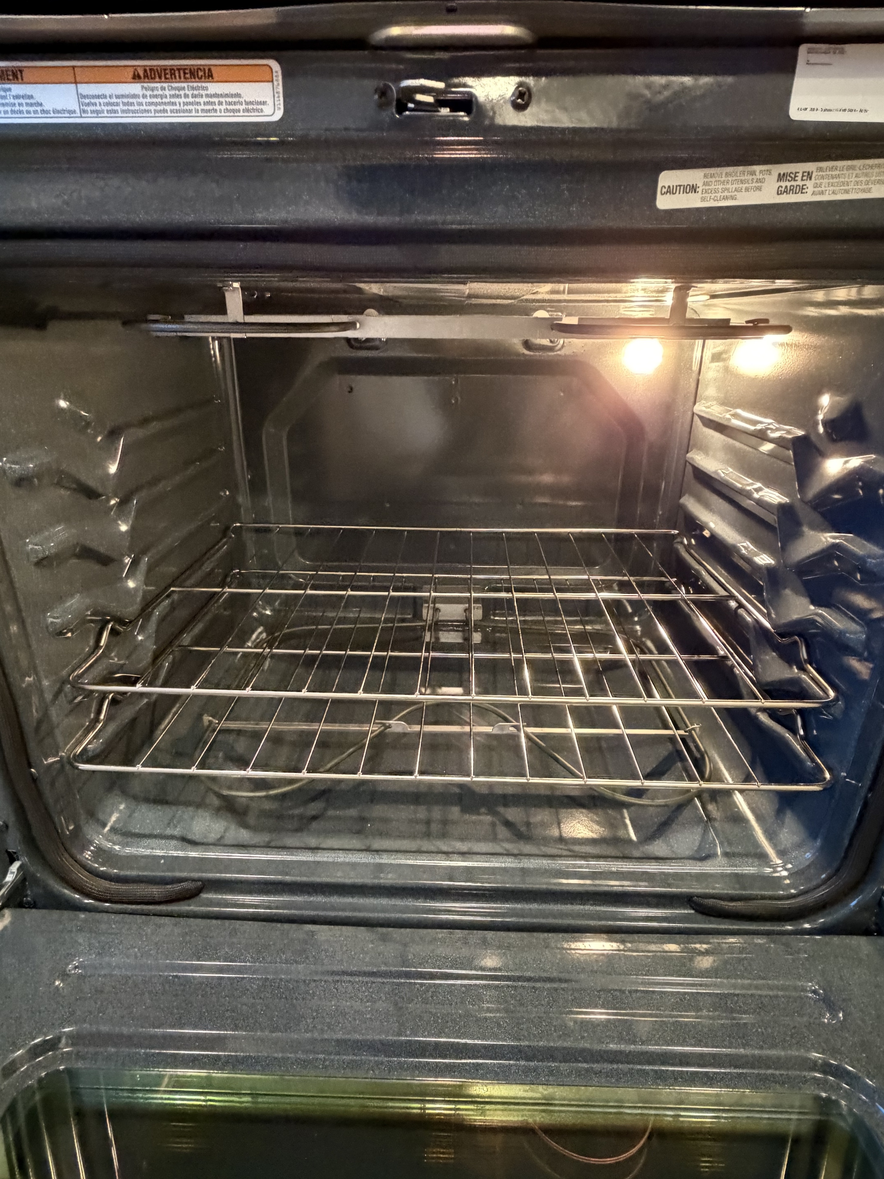 Whirlpool Electric Range — Brand New, Out of Box— $900 OBO $900 - photo 3
