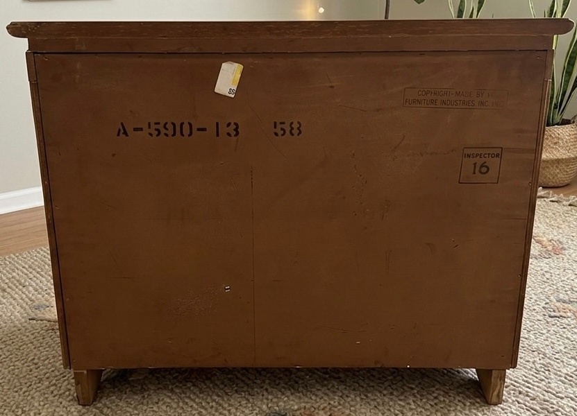 MCM Pair of Vintage Walnut Geometric Nightstands - photo 2