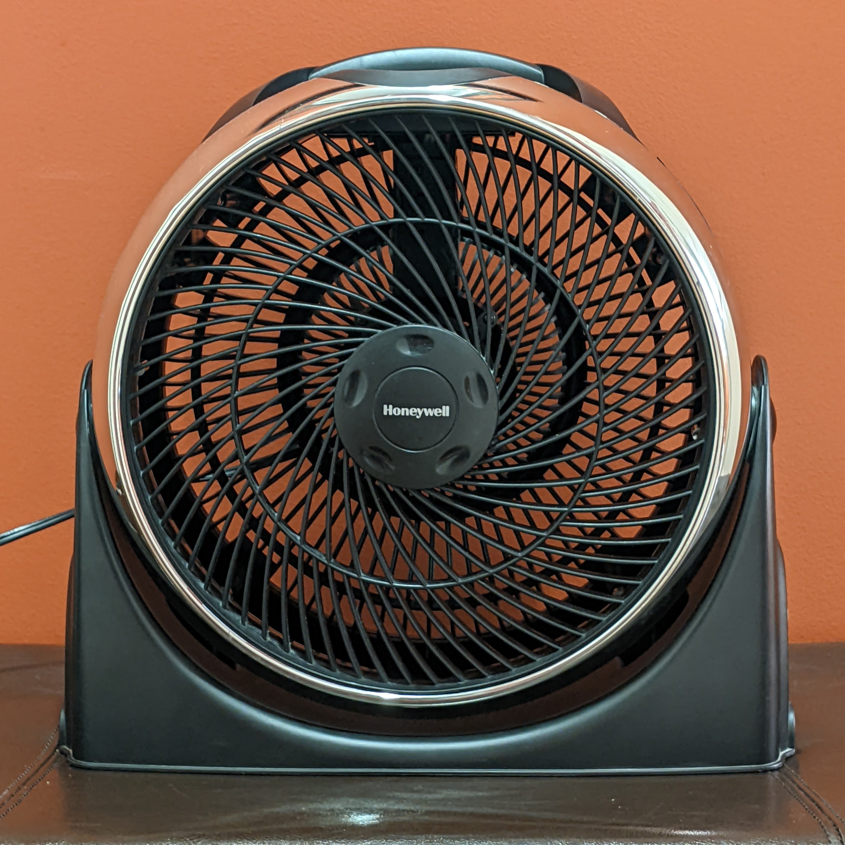 Honeywell HT-380BP Turbo Force High Performance Floor Fan - photo 3