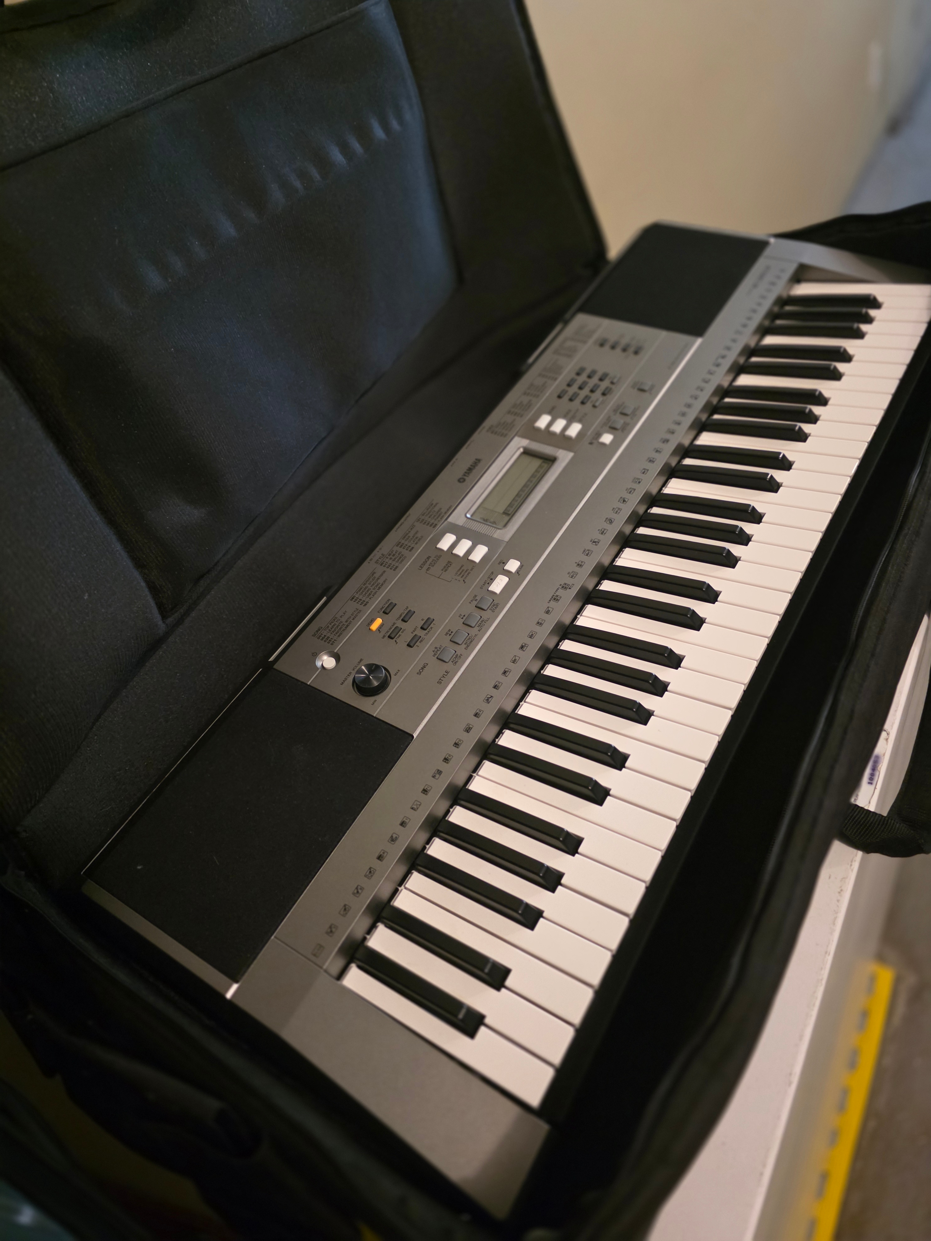 YAMAHA PSR-E353 Portable keyboard & Travelling Case - photo 2