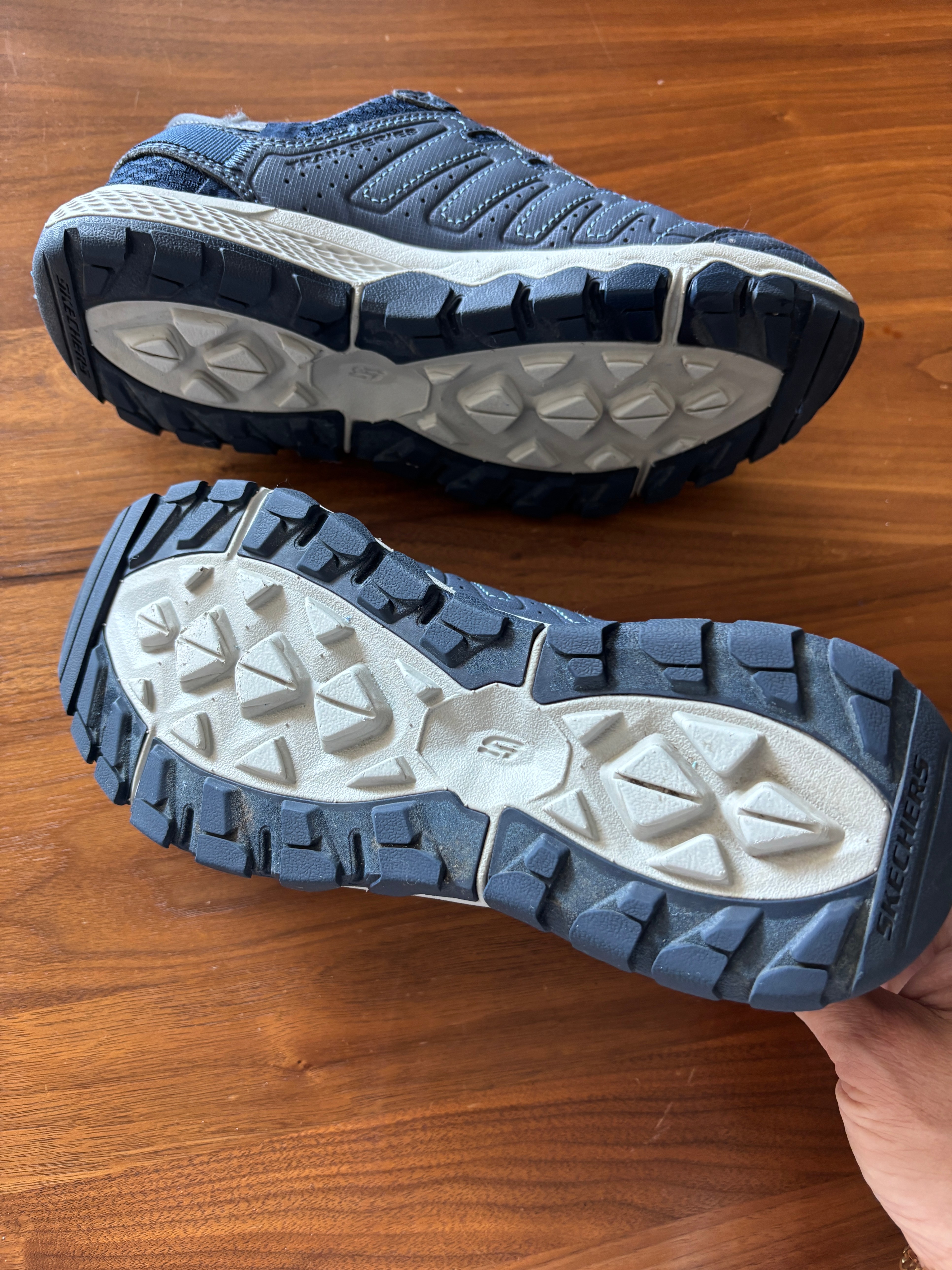 Skechers Hands Free Slip-ins Walking/Trail Shoes – Size 5.5 - photo 4