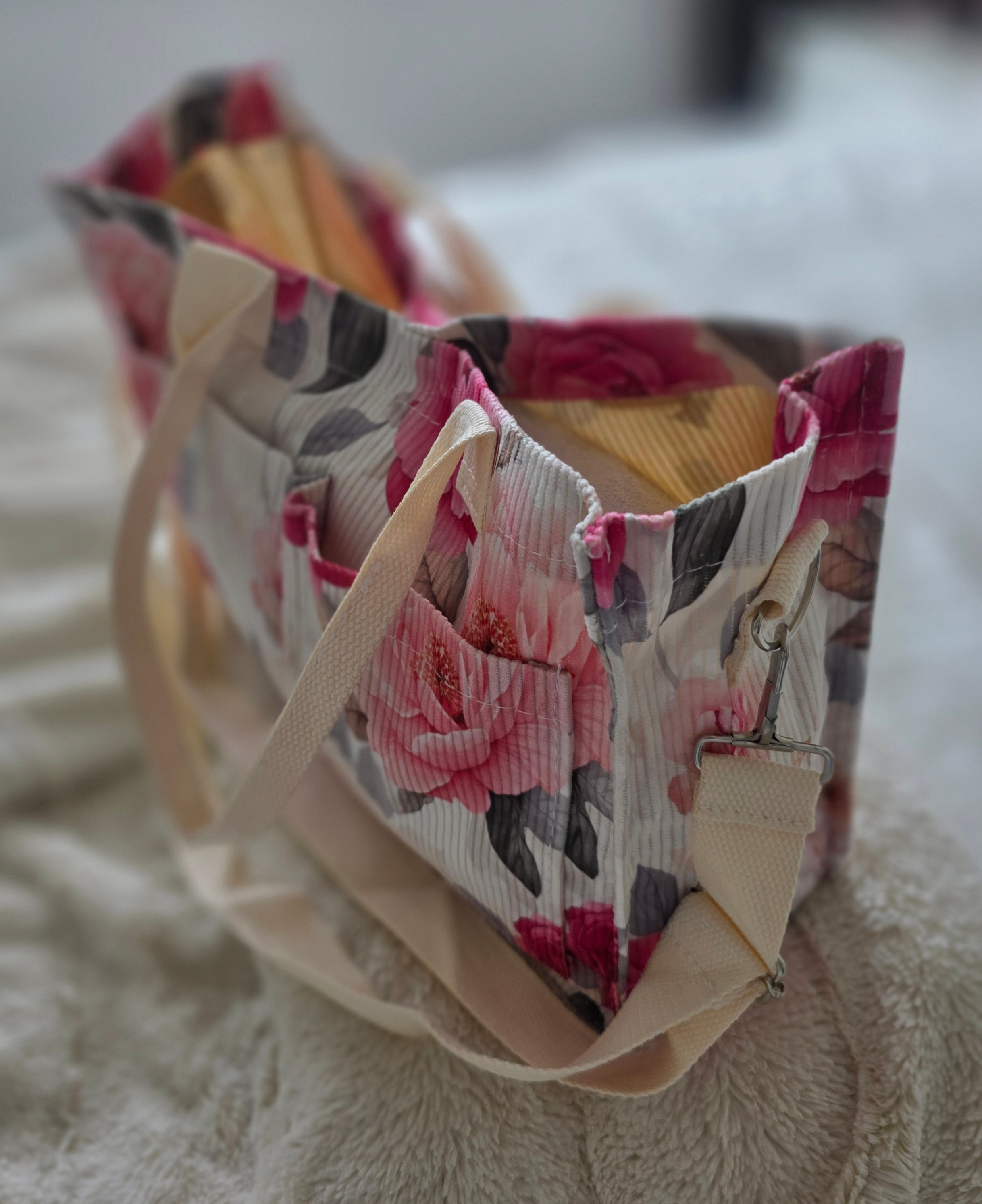 Ladies-Medium-Summer Style "Pink/Red Floral" Corduroy Tote Bag - photo 3
