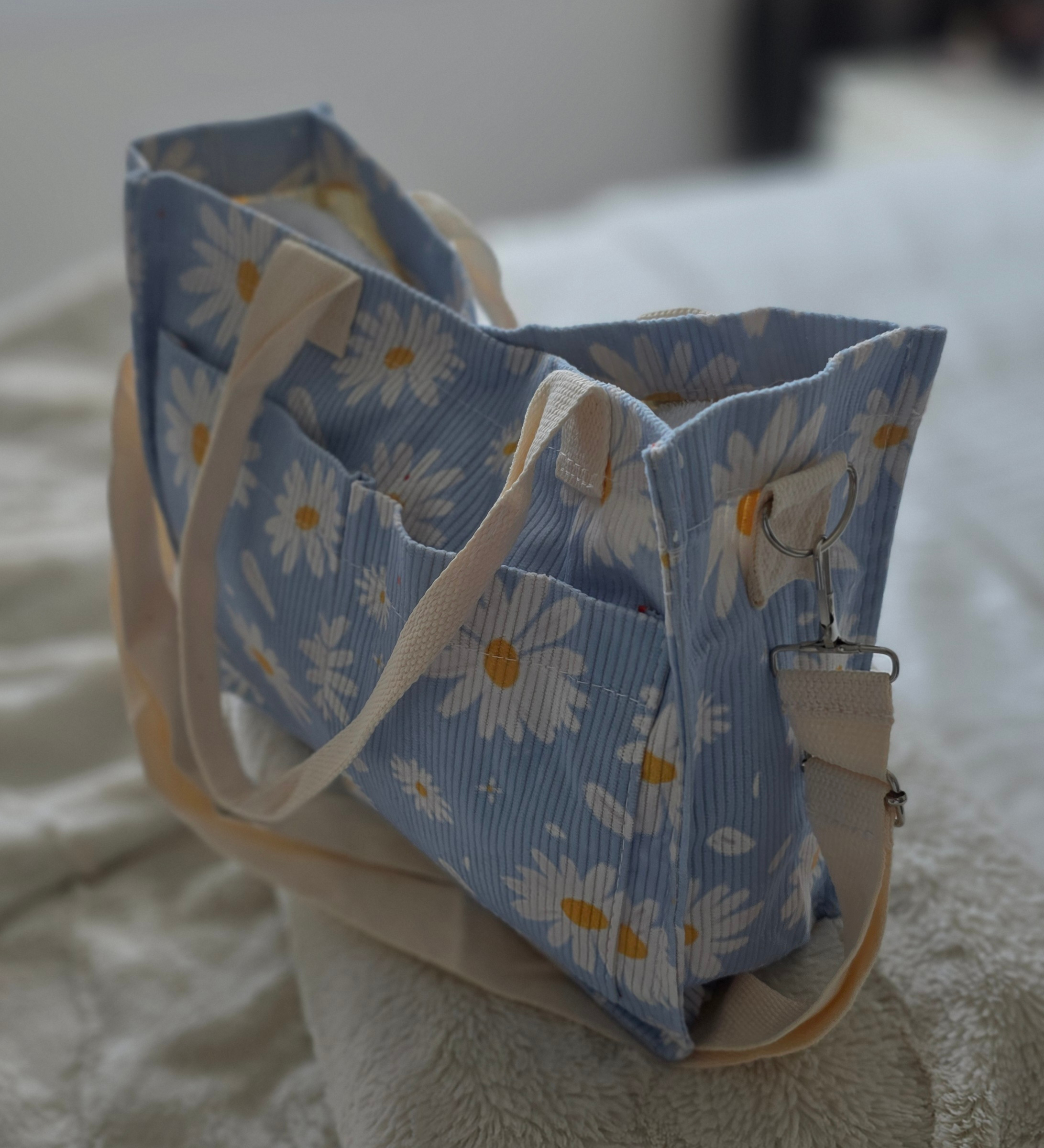 Ladies-Medium-Summer Style "Daisy Pattern"-Corduroy Tote Bag - photo 4