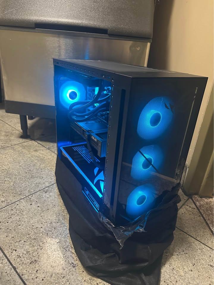 NEW BEAST Desktop Gaming PC, RTX 5070 Ti + Ryzen 7 9800X3D - photo 2