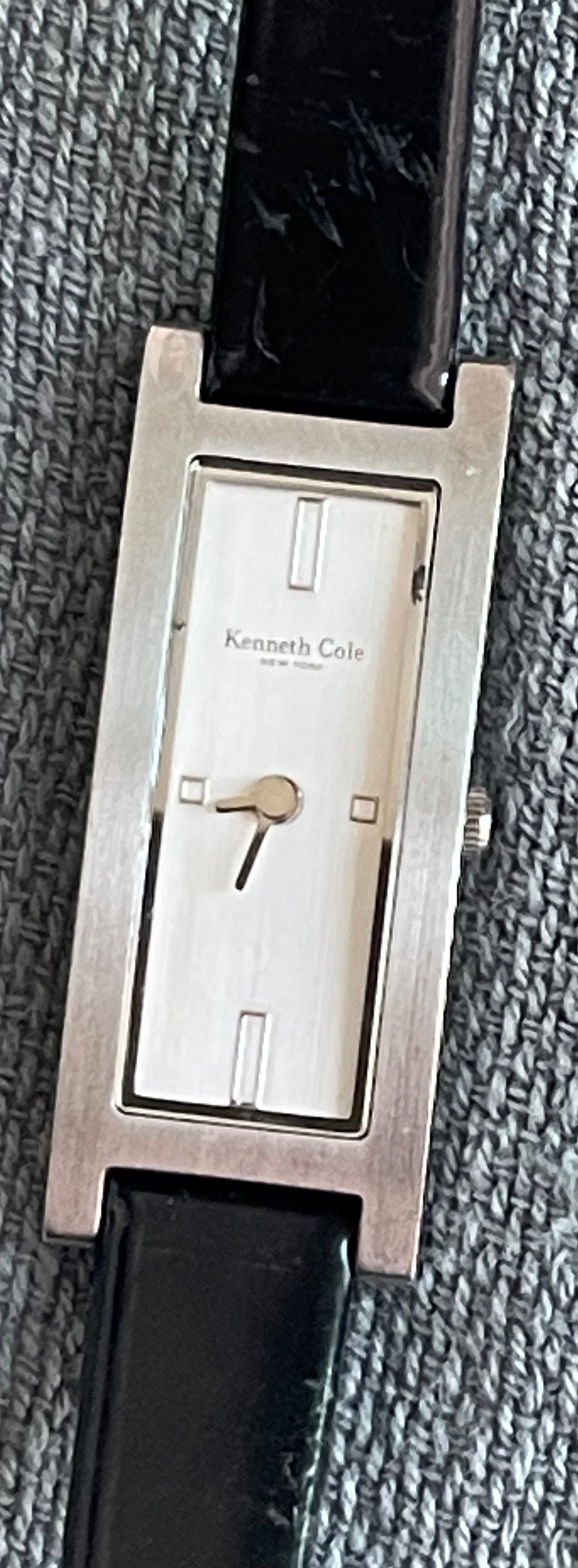 Kenneth Cole Slim Tank Watch KC2104 (Needs Battery) - photo 2