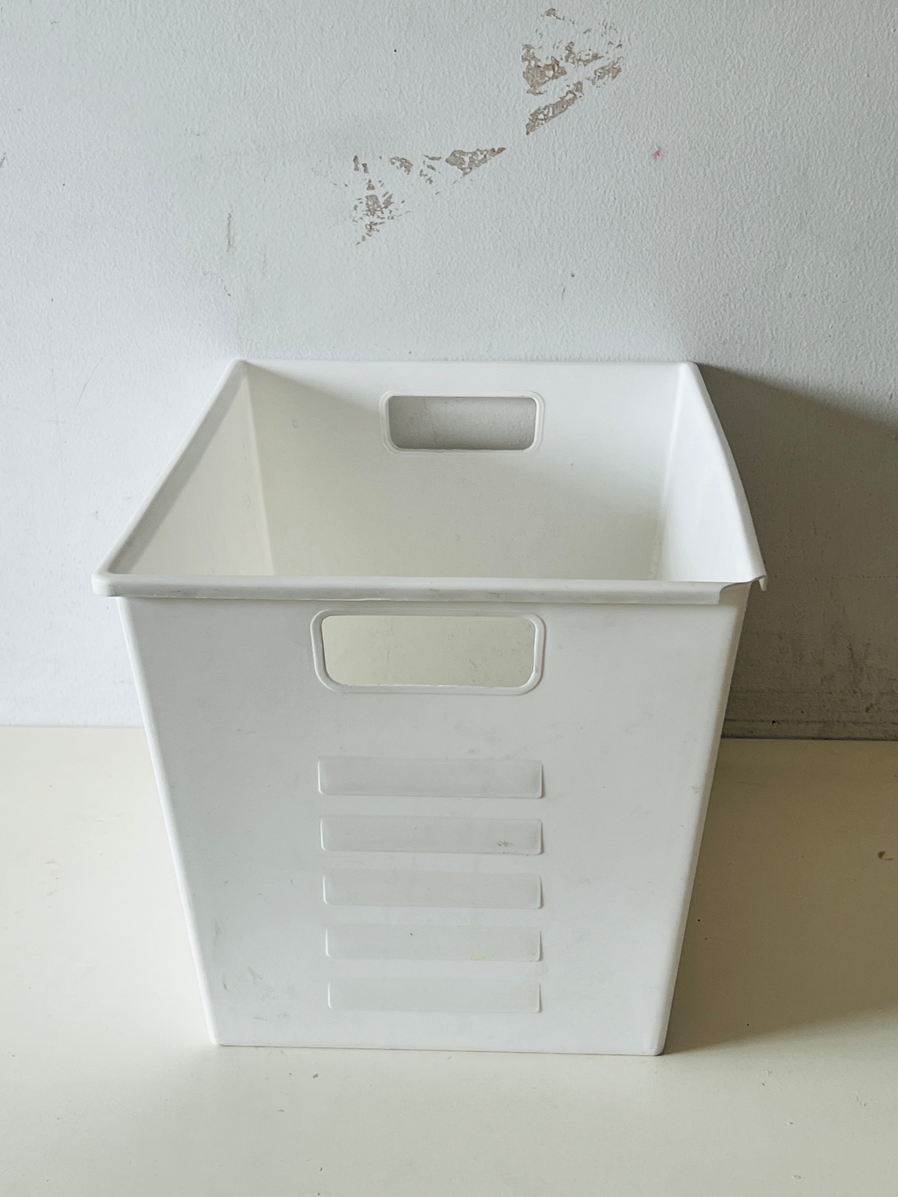 Portable Plastic Basket / Panier en plastique portable - photo 2